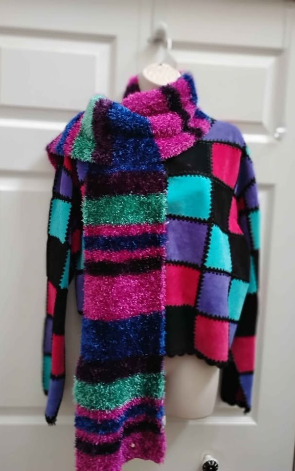 Women&rsquo;s XL VINTAGE Colorful Suede Leather Top & Matching Knit Neck Scarf