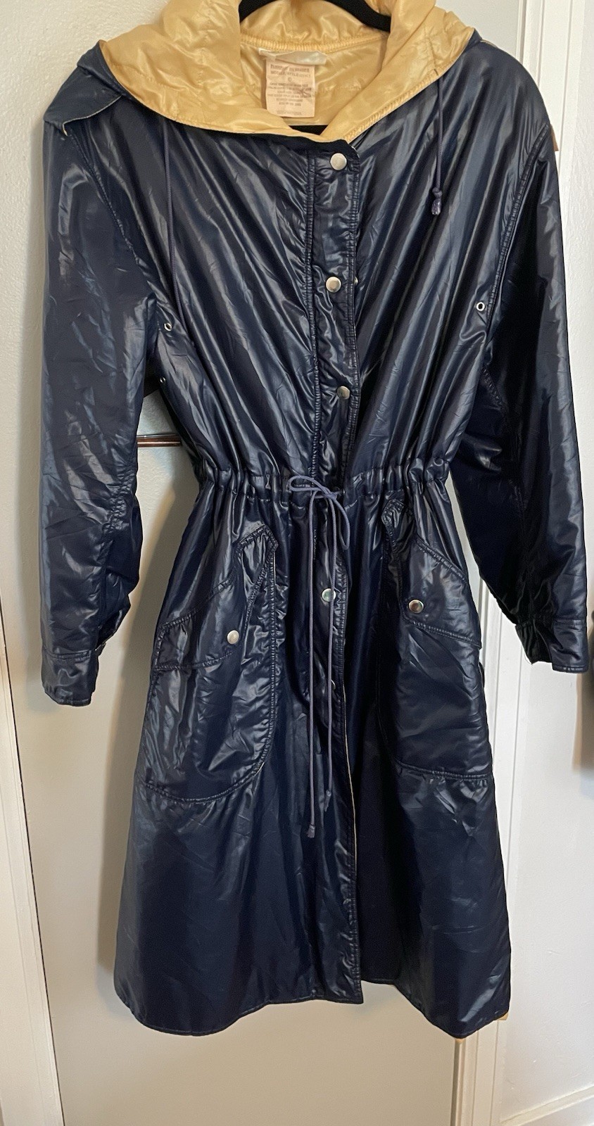 COURREGES c.1970&rsquo;s Hyperbole Paris Navy Blue Drawstring Windbreaker Raincoat