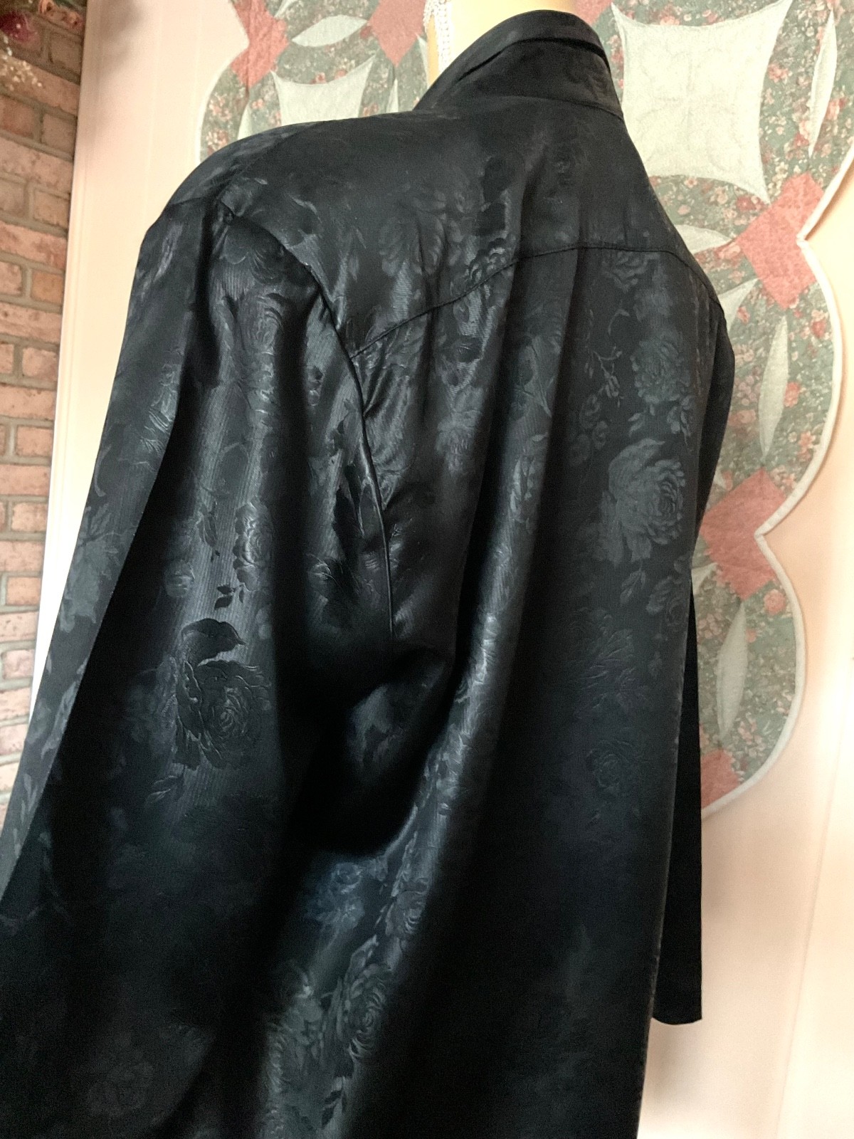 VTG MICHAEL BLAIR BLACK PROB SZ L LONG SILKY JACKET NO FABRIC/SIZE LABELS ILGWU