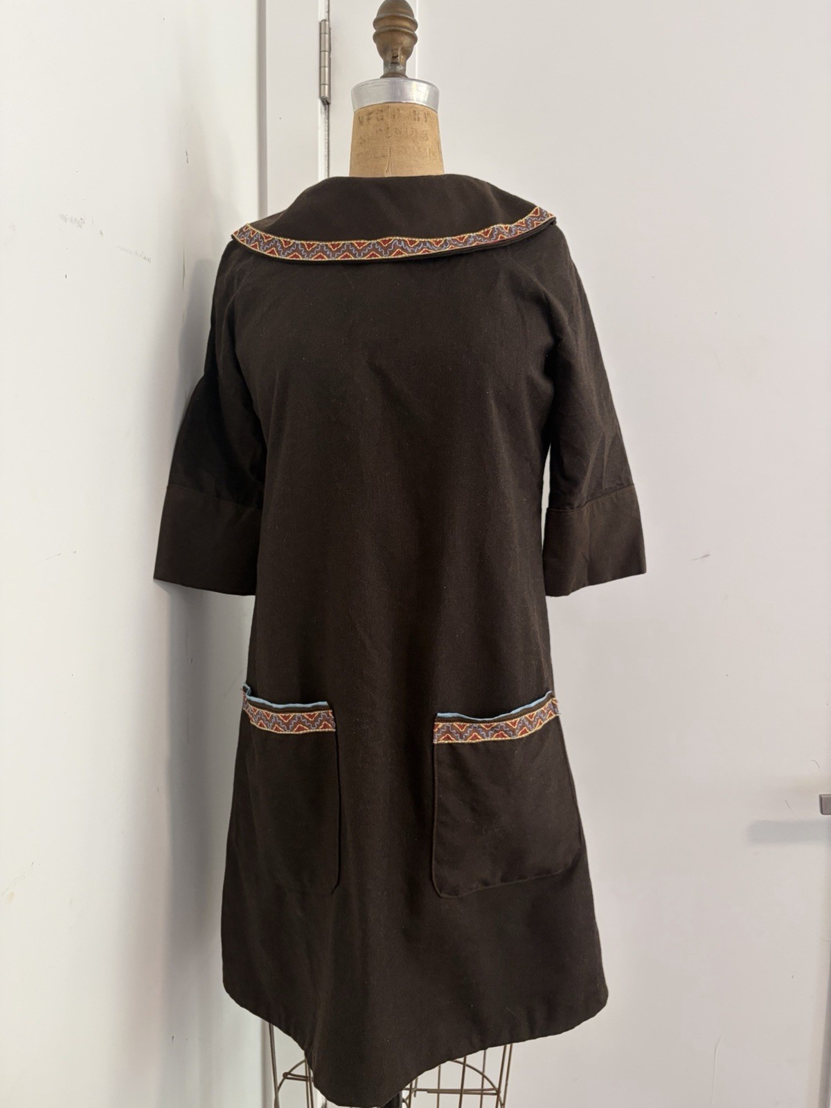Vintage 1960s Brown Shift Dress Wool Blend 60s Embroidered Shawl Collar Mod