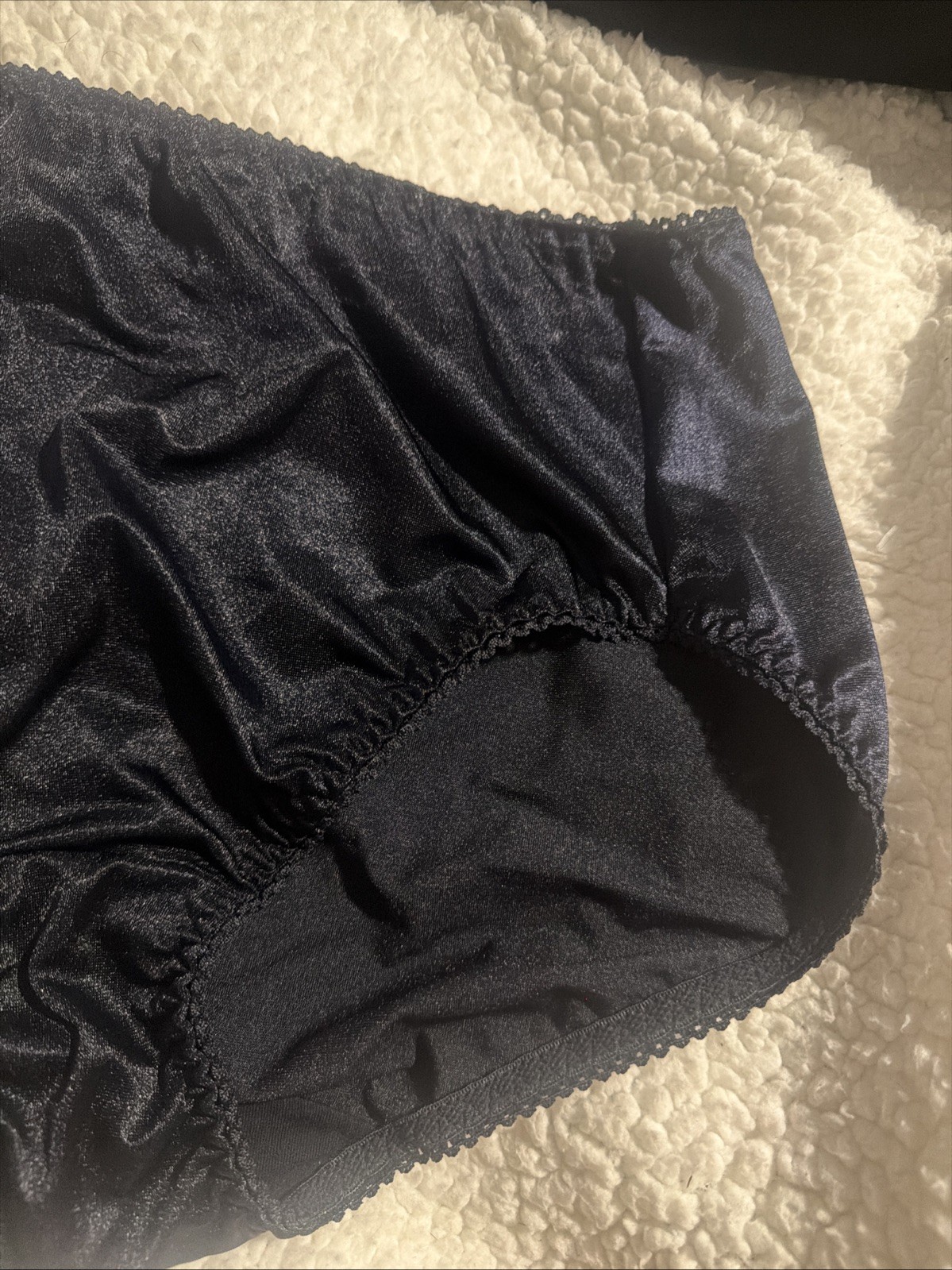 VANITY FAIR SECOND SKIN BLACK 48301 liquid smooth satin HI LEG panties L / 7 VTG