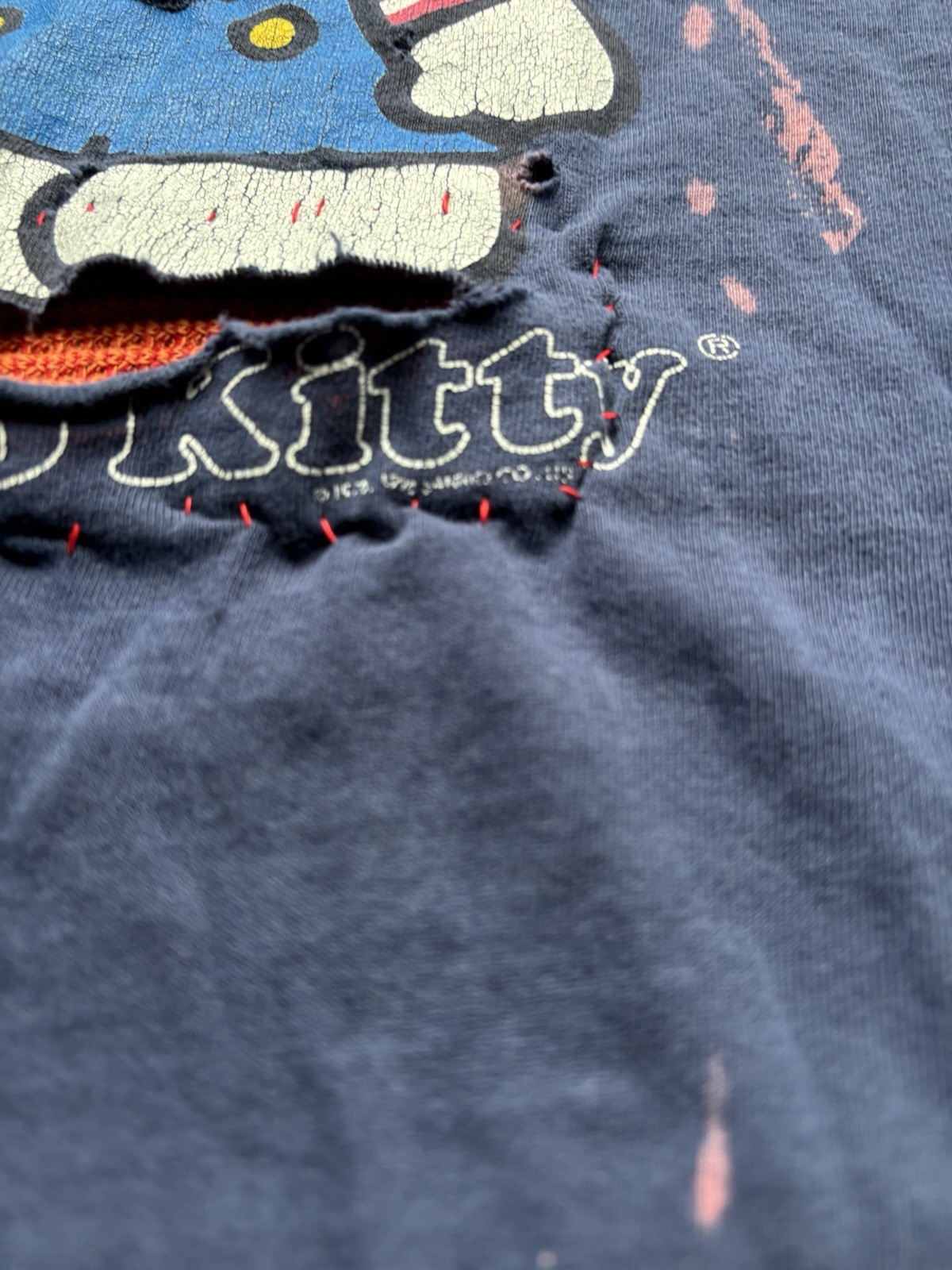 VTG 1996 Thrashed Rare HELLO KITTY Tee.single Stitch.m/L. Made USA.unisex