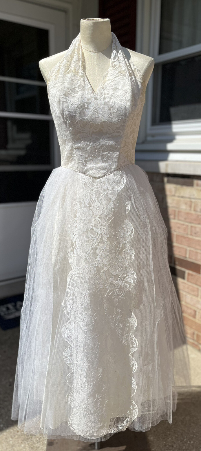 VTG 50s Halter Dress Cupcake Chantilly Lace White Prom Wedding Gown XS B28 W24&Prime;