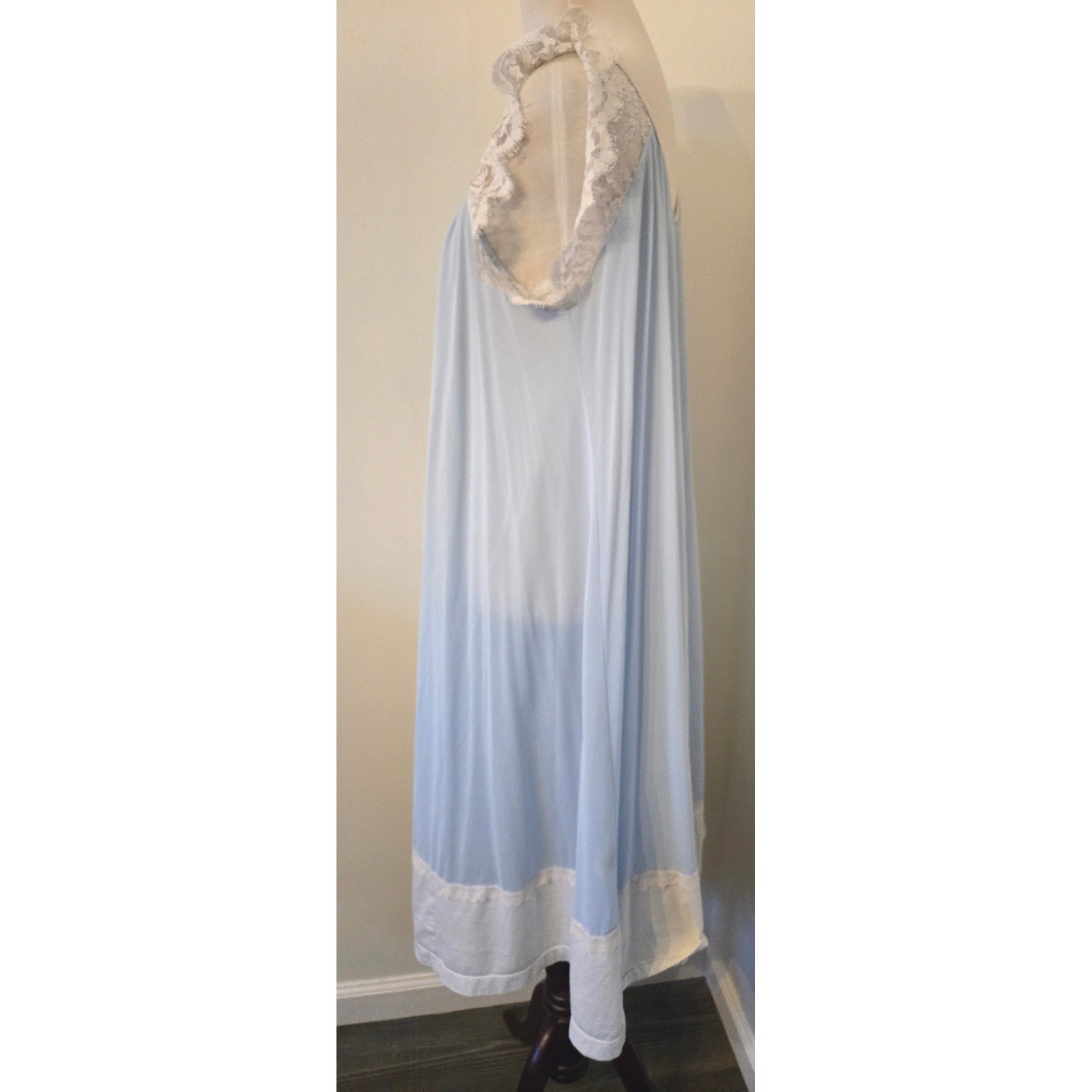 Vtg Lucie Ann Powder Blue Lace Flutter Sleeve Nightgown USA Nighty Lingerie L