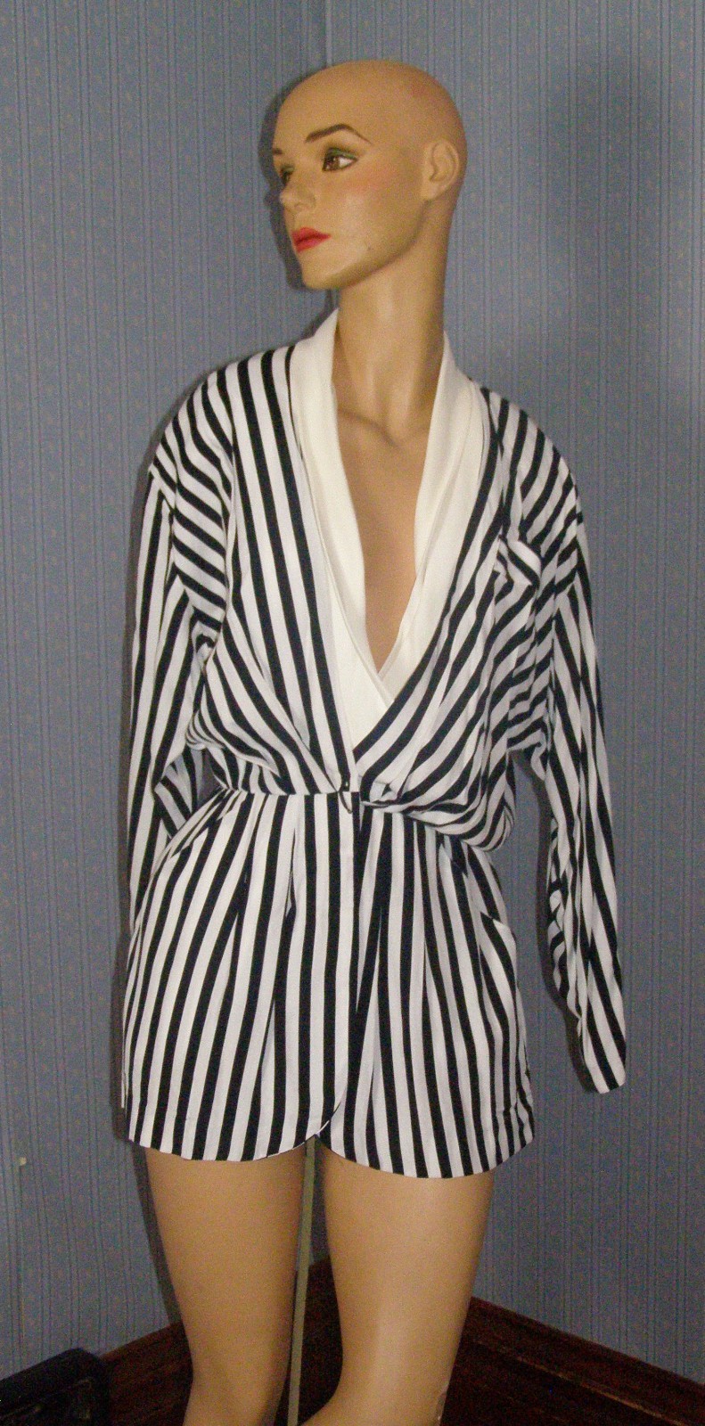 Vintage 90&rsquo;s black & white stripped AVANT GARDE top S M wrap style V-neck KWAI