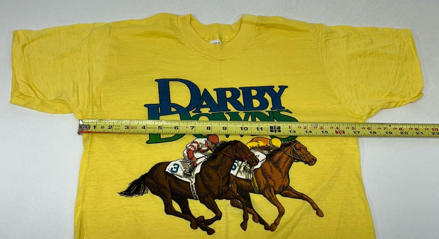 Vintage 1980s Single Stitched Darby Downs Horse Racing T-Shirt Size M (38-40)