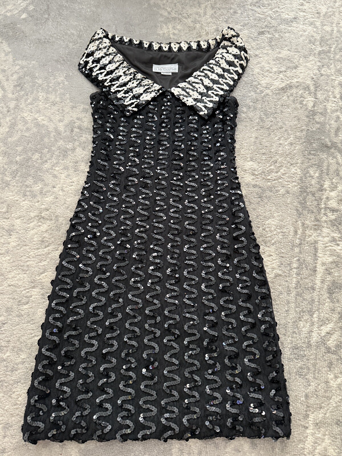 Vintage 80&rsquo;s a la Carte Black ZigZag Sequin Dress Collared Size M Stretchy Lace