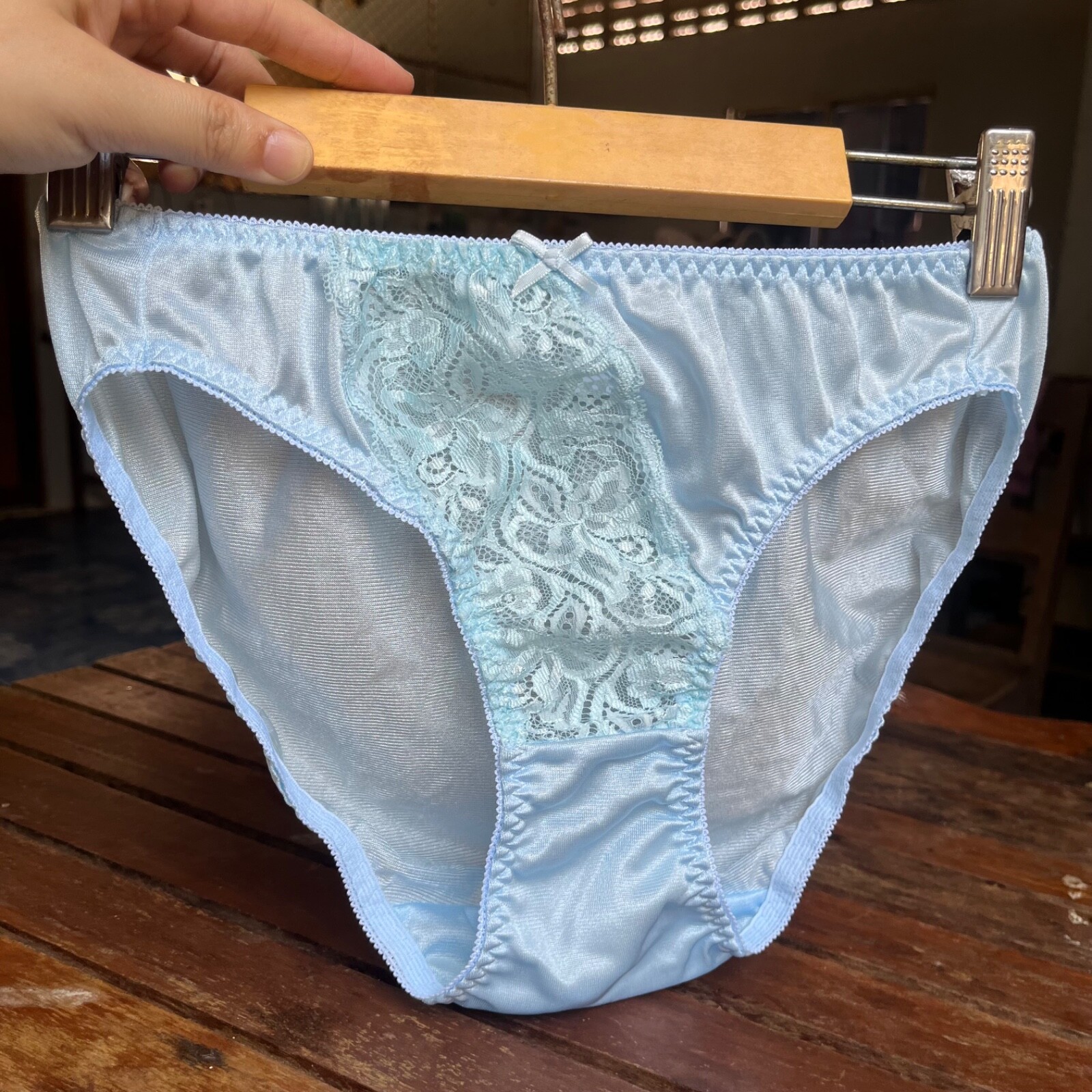 Bikini Victoria Vintage Panties Size 7 Slippery Nylon Lace Briefs Hip 36-40 Inch