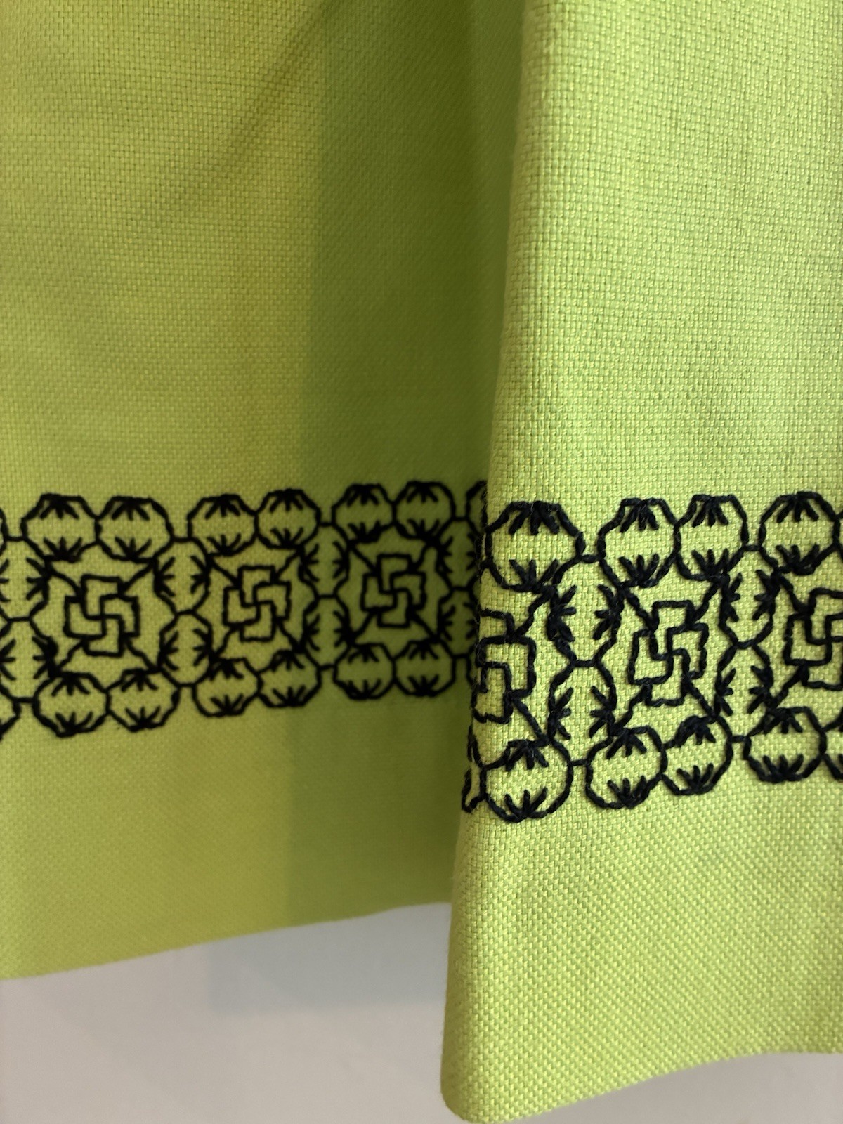 vtg 1970s Handmade Embroidered Lime Green long skirt GEORGOUS waist 29in