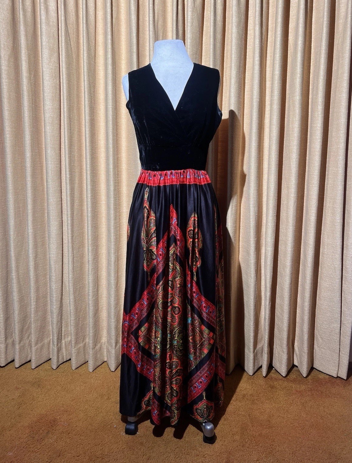 Vintage 1960s/70s Velvet Bodice Paisley Maxi Dress Hostess Gown
