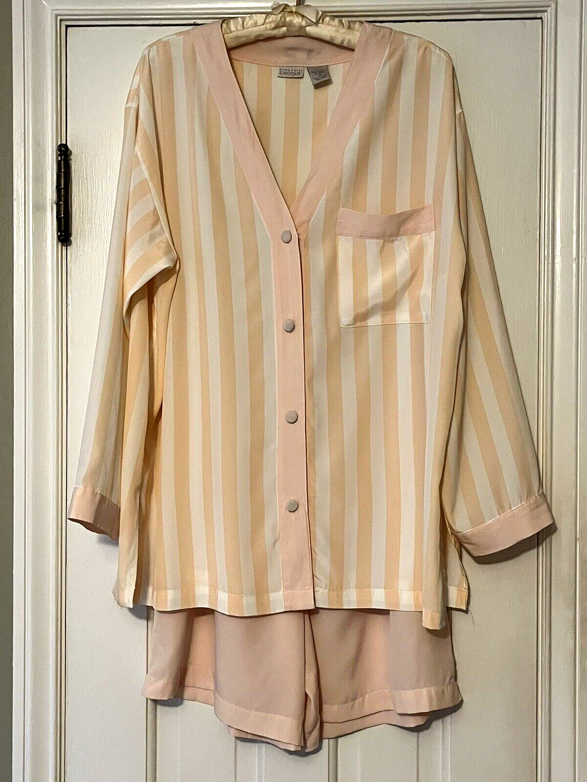 Lingerie Cacique Peach & Ivory 2 Piece Pajama Set Size Medium