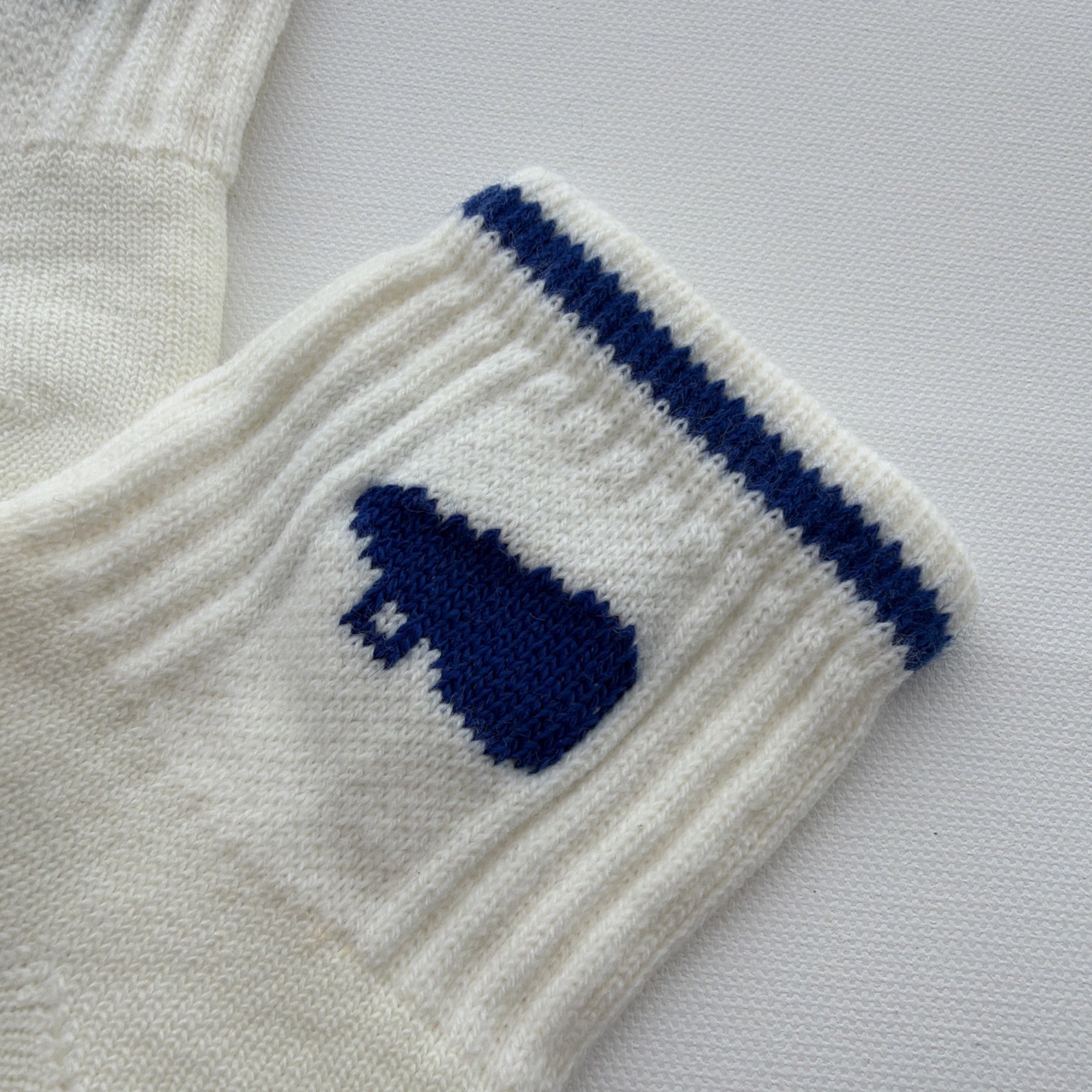 VTG Socks 9-11 Quarter White Blue Cheerleading Sports Acrylic Bristol 90s.