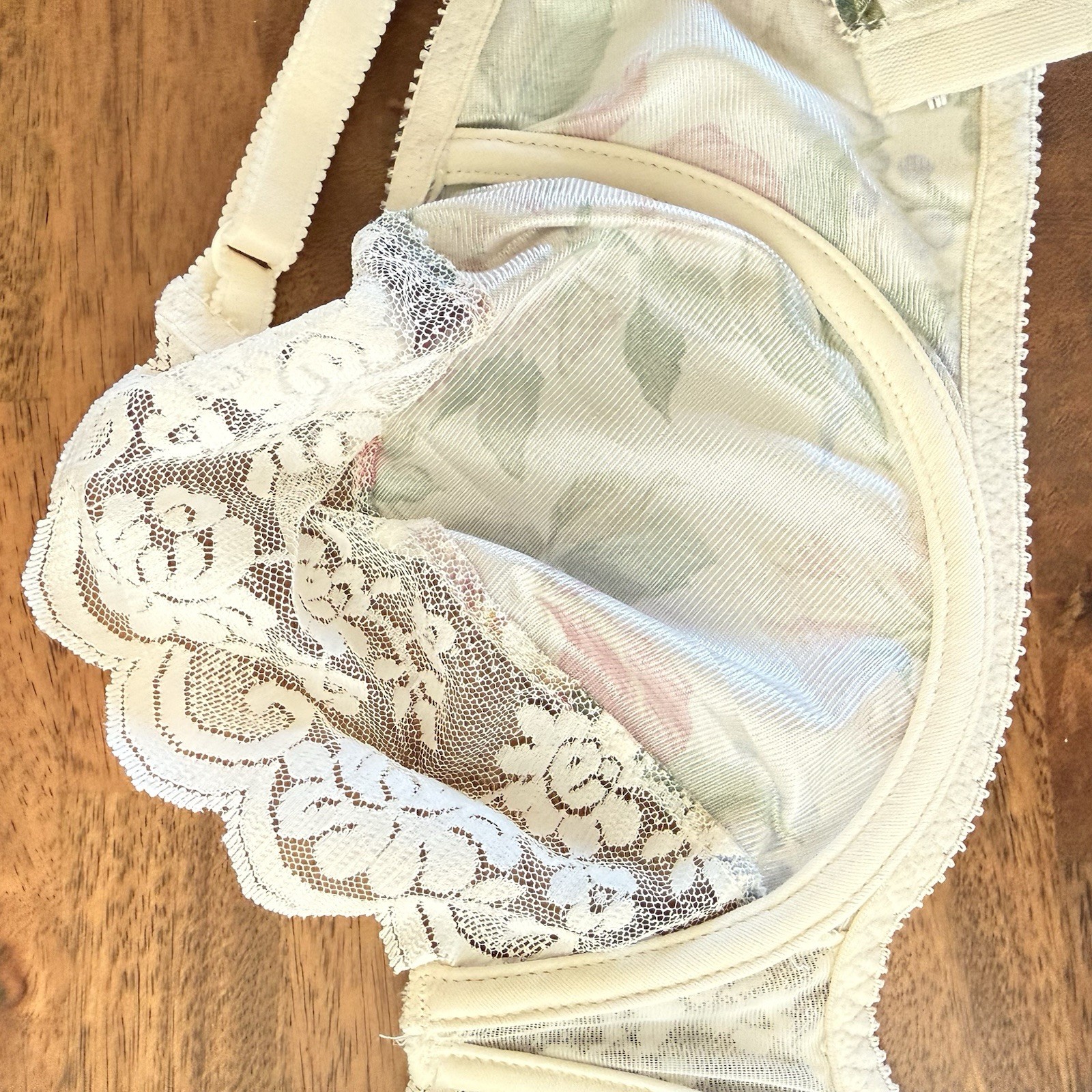 Vintage Maidenform Chantilly Bra 36D Lace Underwire Floral Silky Satin Unlined