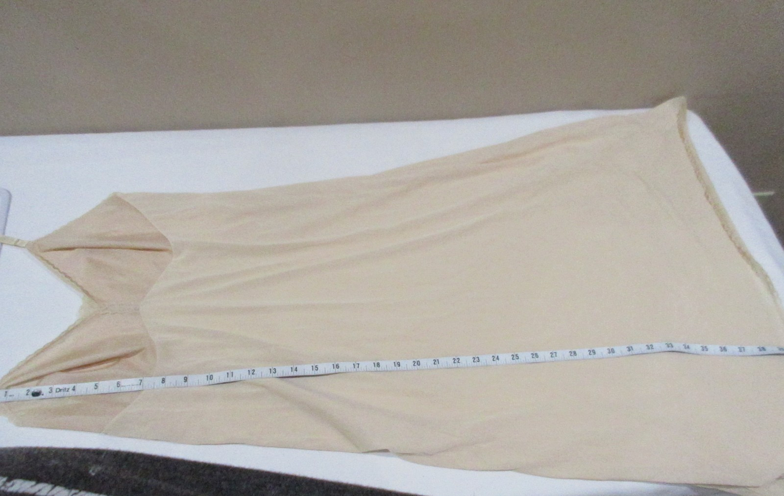 Vintage Vanity Fair Full Slip Beige Nylon Large 38 Everyday USA Silky