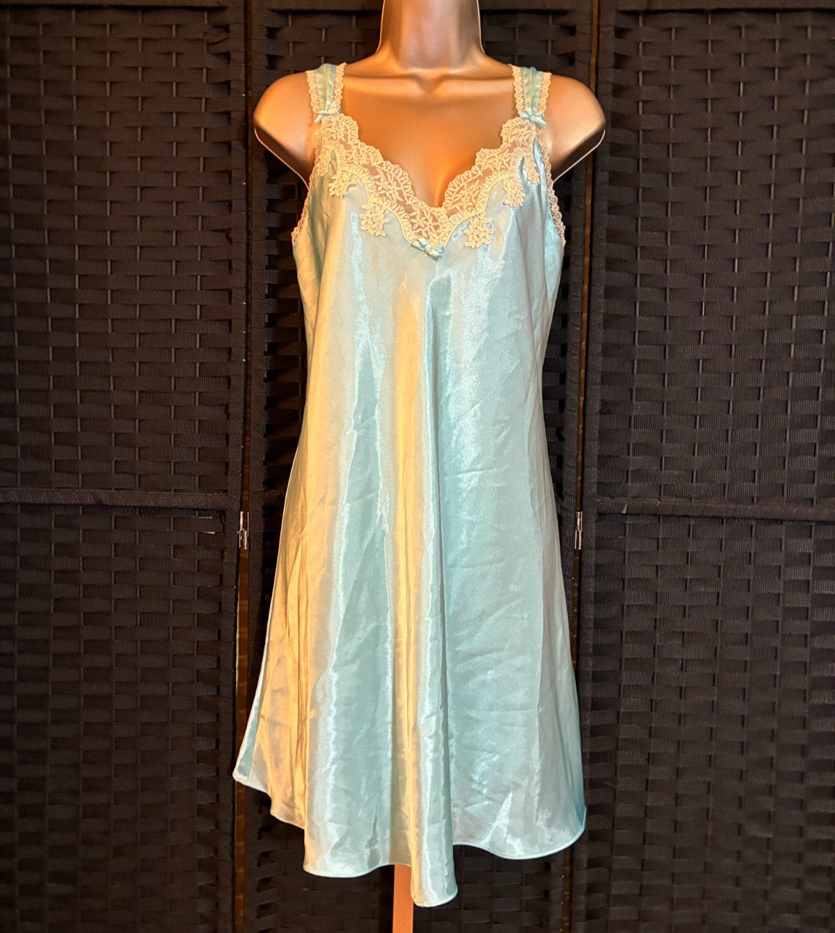 AQUA BLUE SLIP CHEMISE NIGHTGOWN Large Short Lace Flirty Nightie Liquid Satin