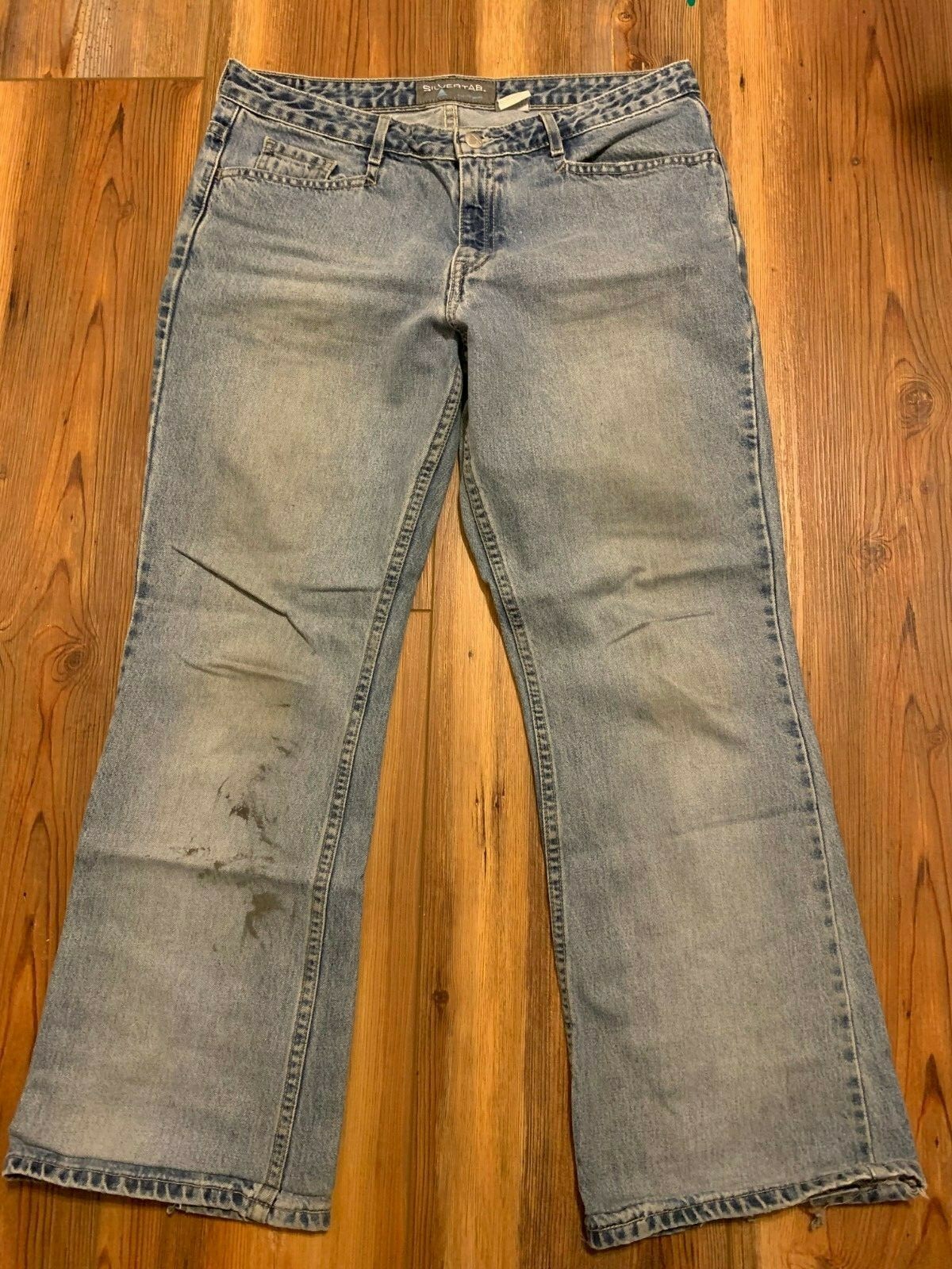 vintage LEVI SILVER TAB women&rsquo;s JEANS (size 11 M )