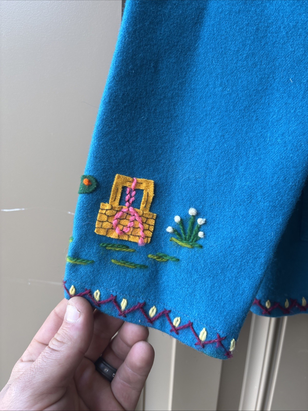 Vintage Berty 1940s-50s Embroidered Mexican Souvenir Jacket Beautiful Colors 12
