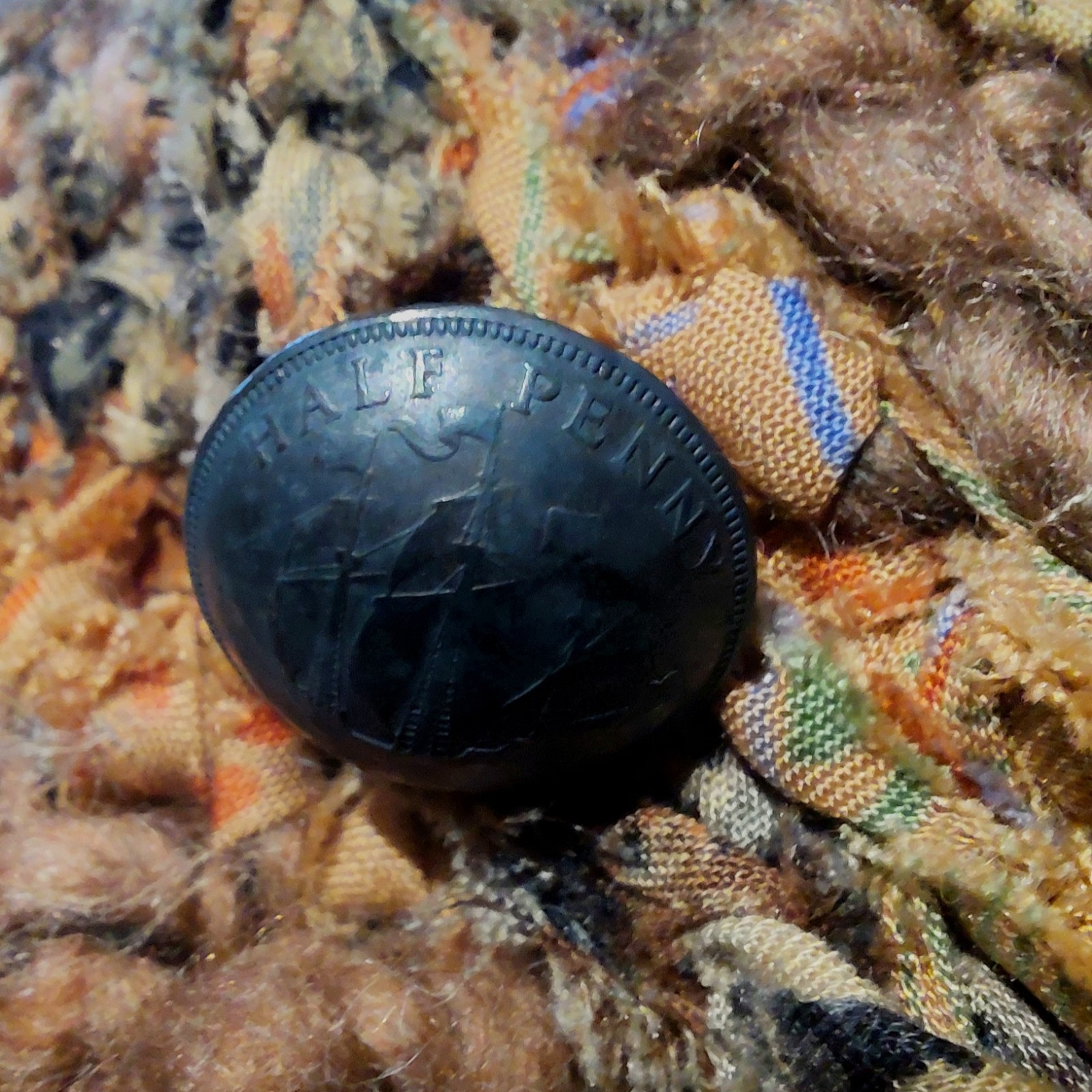 1983 Estelle Gracer Wearable Art Jacket British Coin Button Rare Archival Bouclé