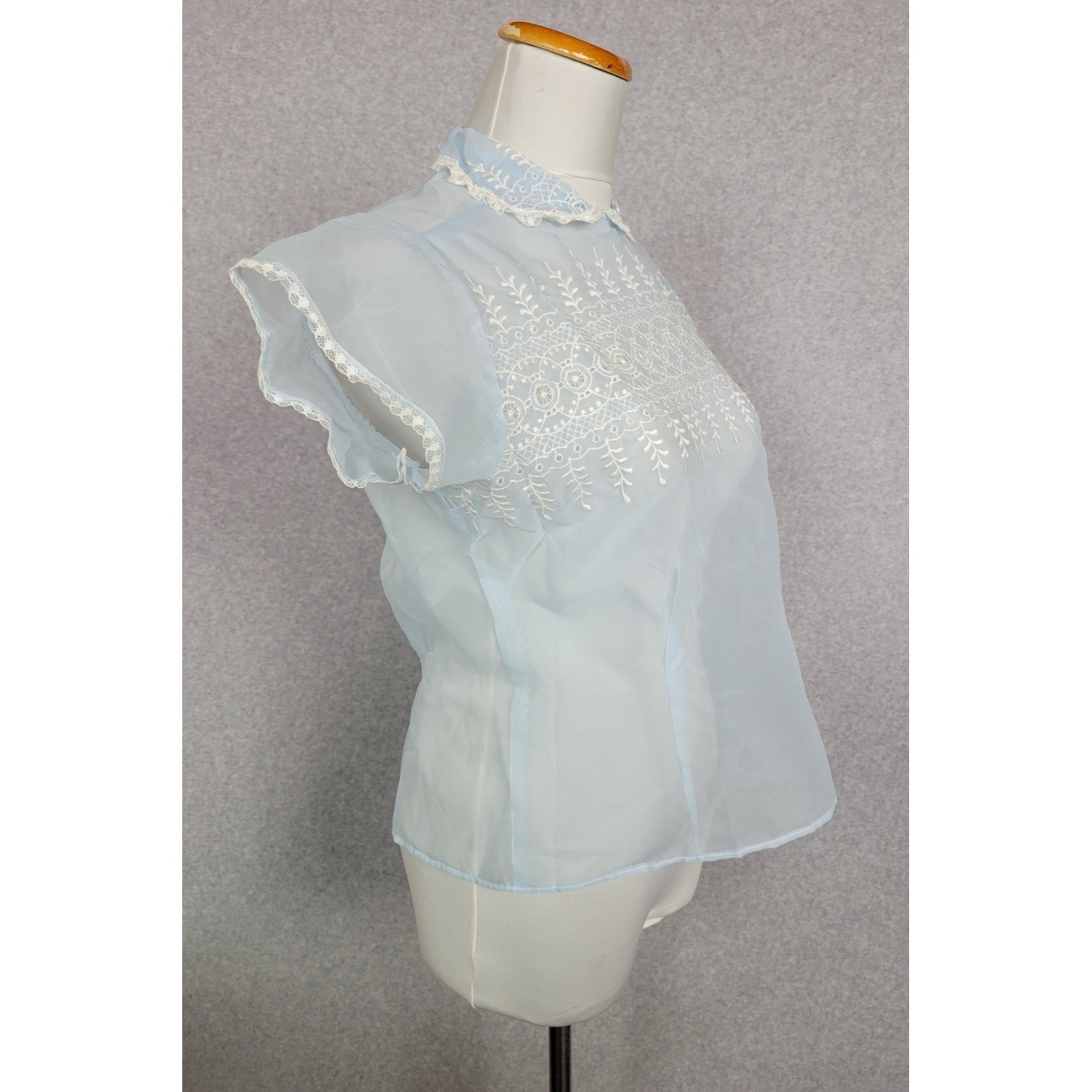 Vintage Kay Lord Blue Sheer Nylon Embroidered Lace Peter Pan Blouse Size 38 NWT