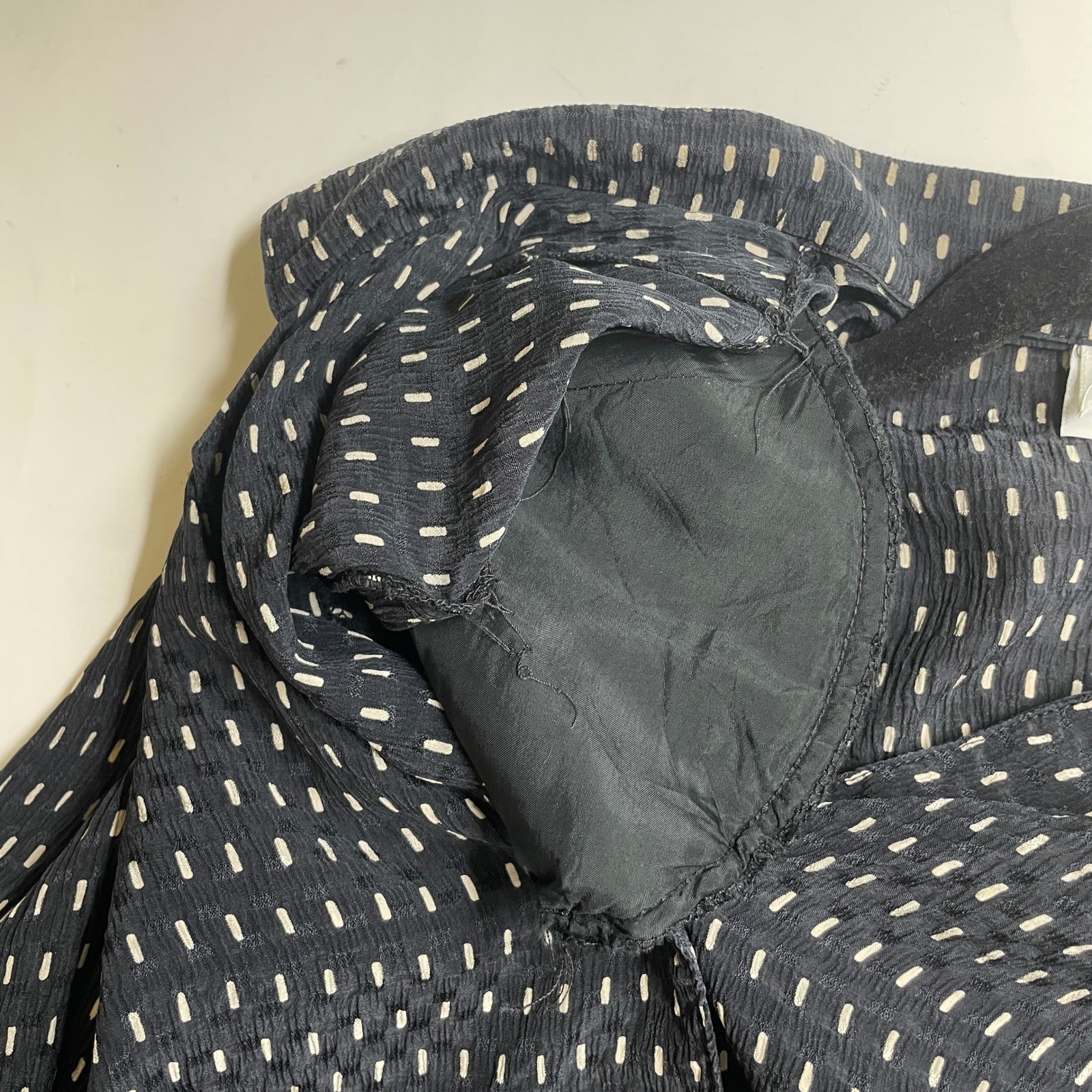 VTG Anne Klein Black Cream Dashed Geometric Texture Power Blouse Shoulder Pads 6
