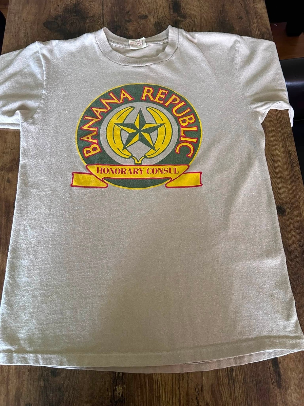Vintage 80s BANANA REPUBLIC logo t shirt Honorary Consul single stitch Womens L