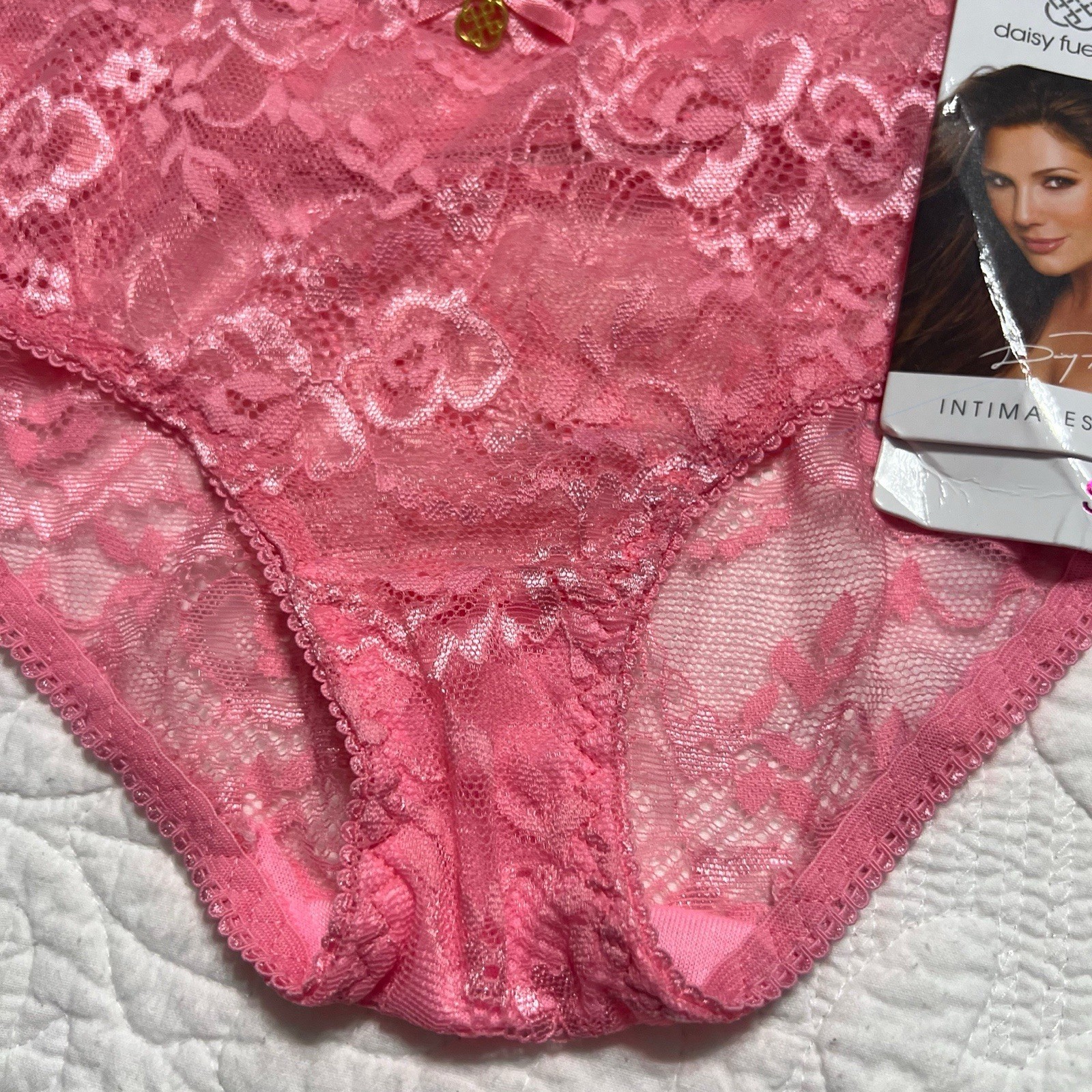 NWT DAISY FUENTES INTIMATE LOW RISE LACE KEYHOLE BACK HIPSTERS SIZE S #78