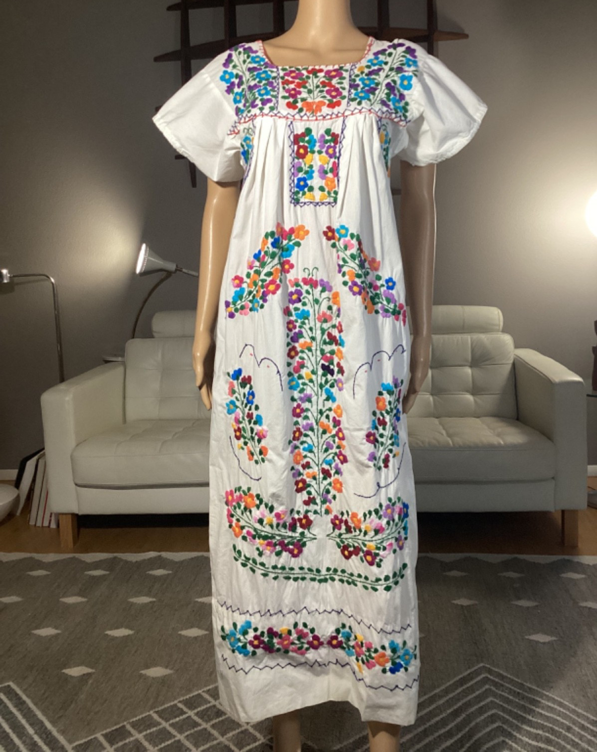 Vintage 70s Mexican Oaxacan White Floral Embroidered Maxi Dress Hippie Boho