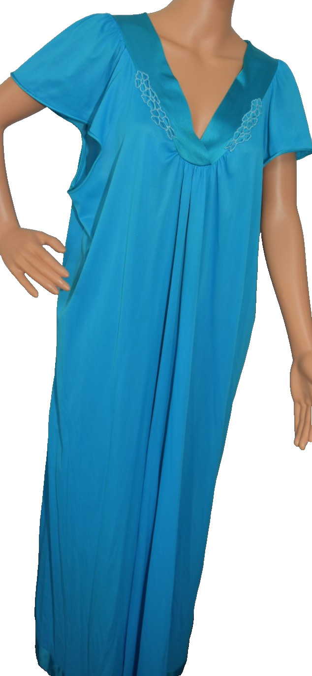 Vanity Fair vintage 60&rsquo;s 70&rsquo;s Blue Nylon Long Night gown XL Xlarge