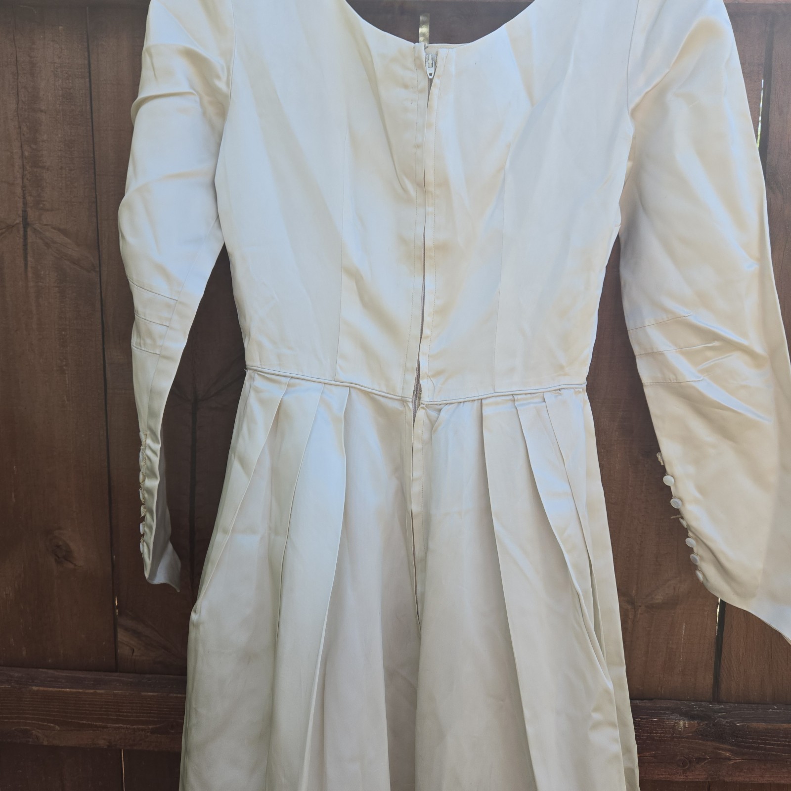 Vintage 1940s Ivory Long Sleeve Satin Wedding Dress. SIZE XS, See Description