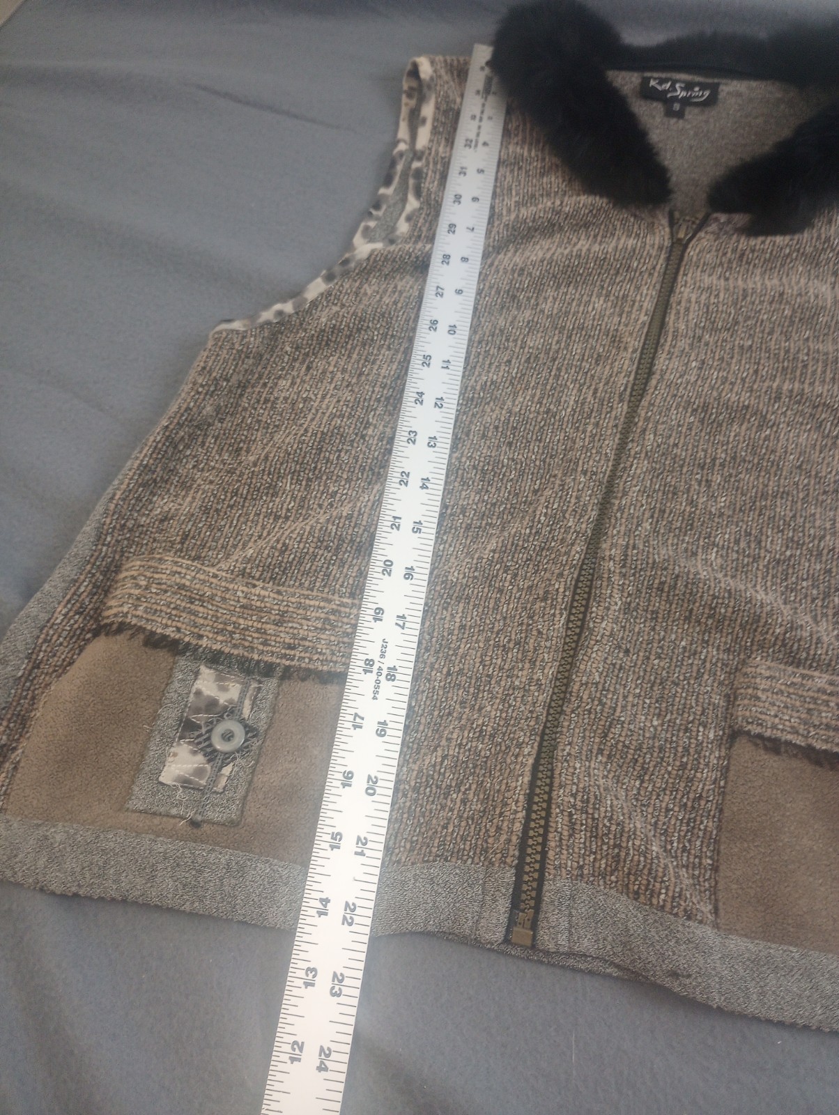 K.D. Spring Womens Zip Sweater Vest Sz Small beige Rabbit Fur Collar Raven Y2K