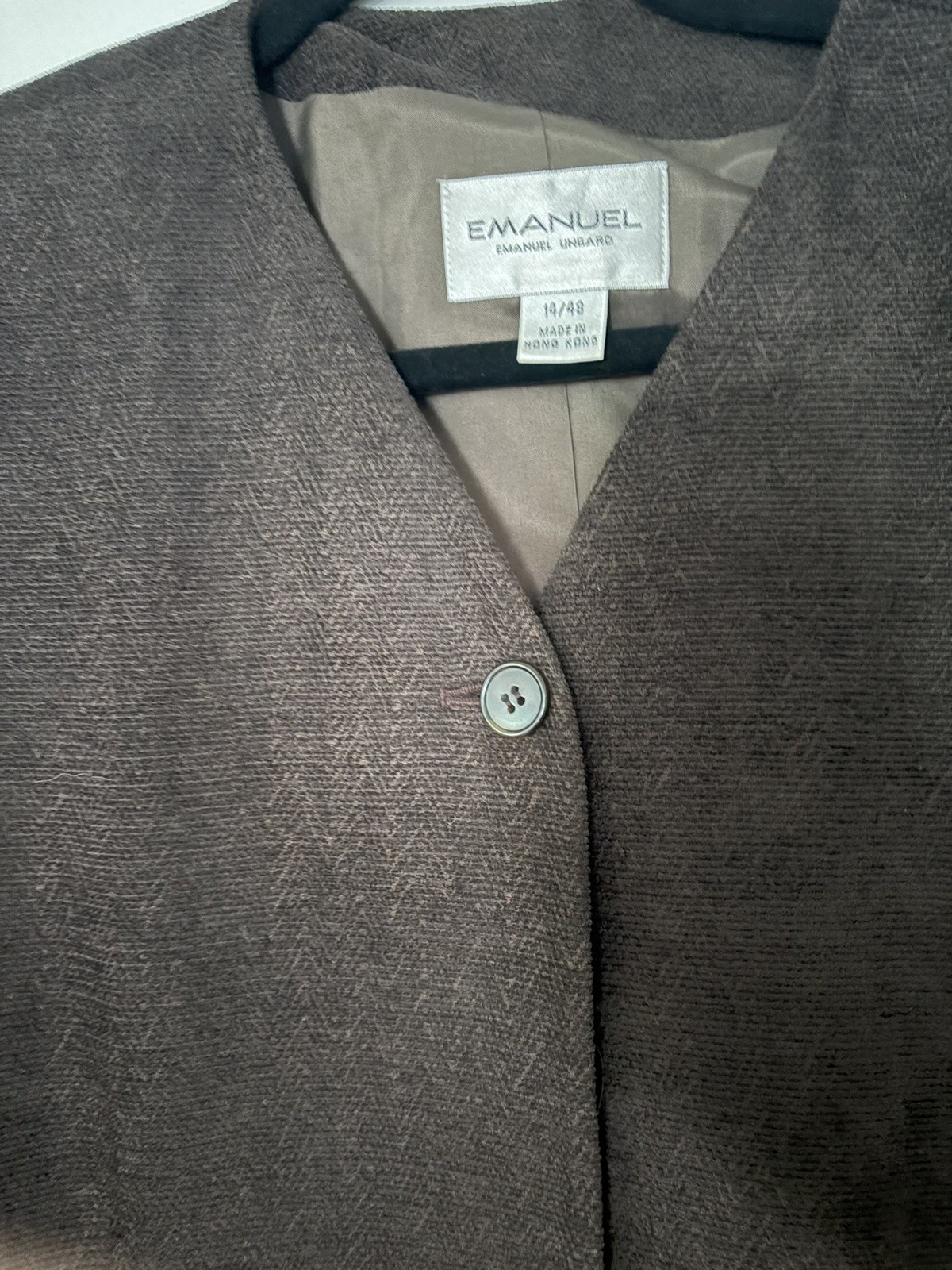 Emanuel Ungaro Women Blazer Jacket Fully Lined Buttons Olive color. 14