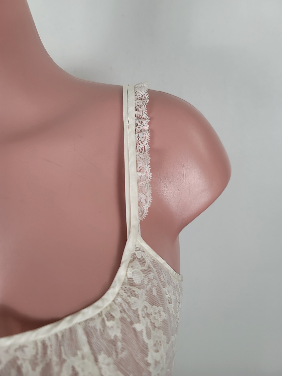VTG Vanity Fair Sheer Chiffon Negligee Bridal White Baby Doll Sz 32 Nightie Gown