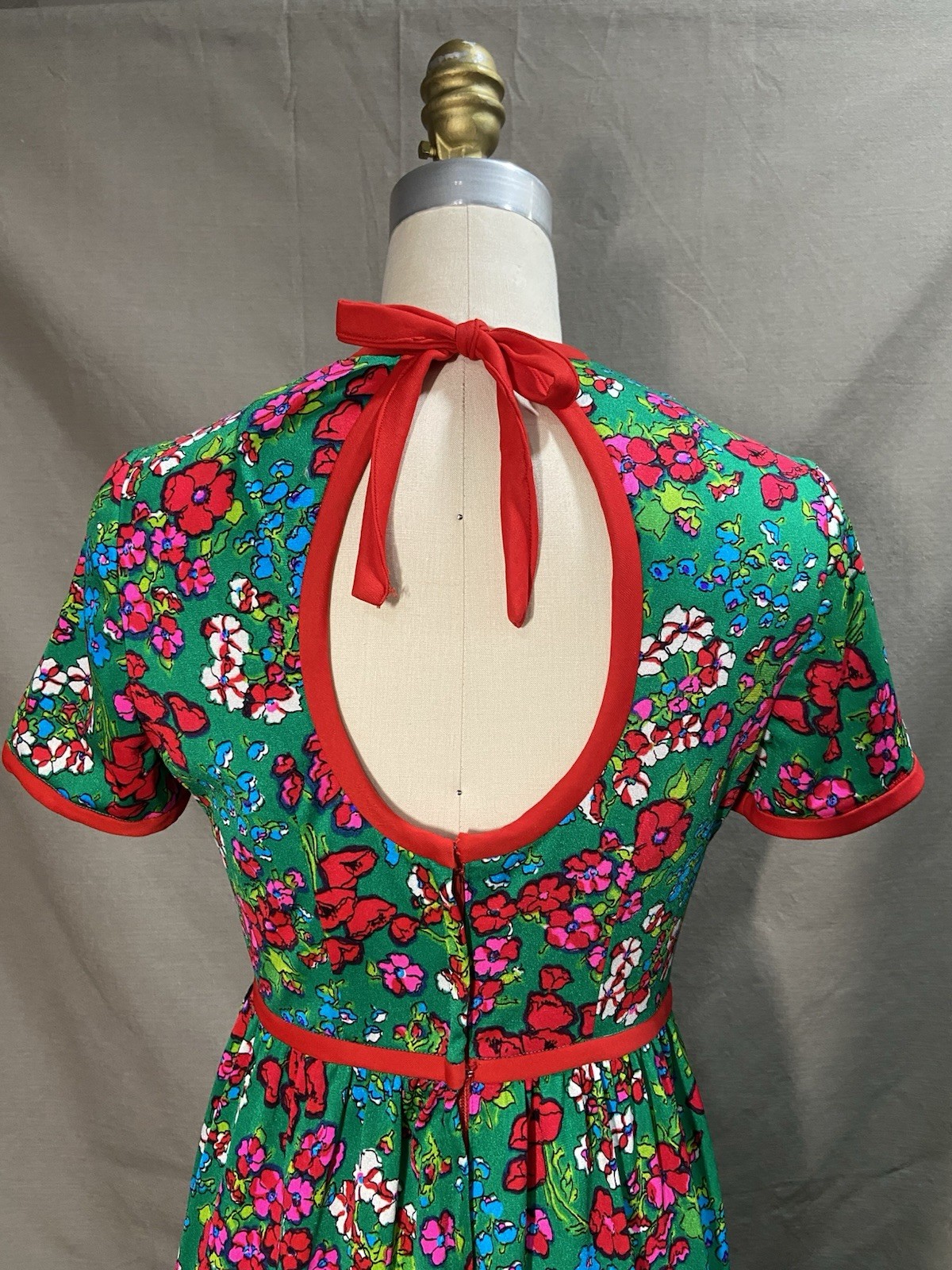 Vintage 1970’s Keram New York Floral Dress Keyhole Back Size XS 0/2