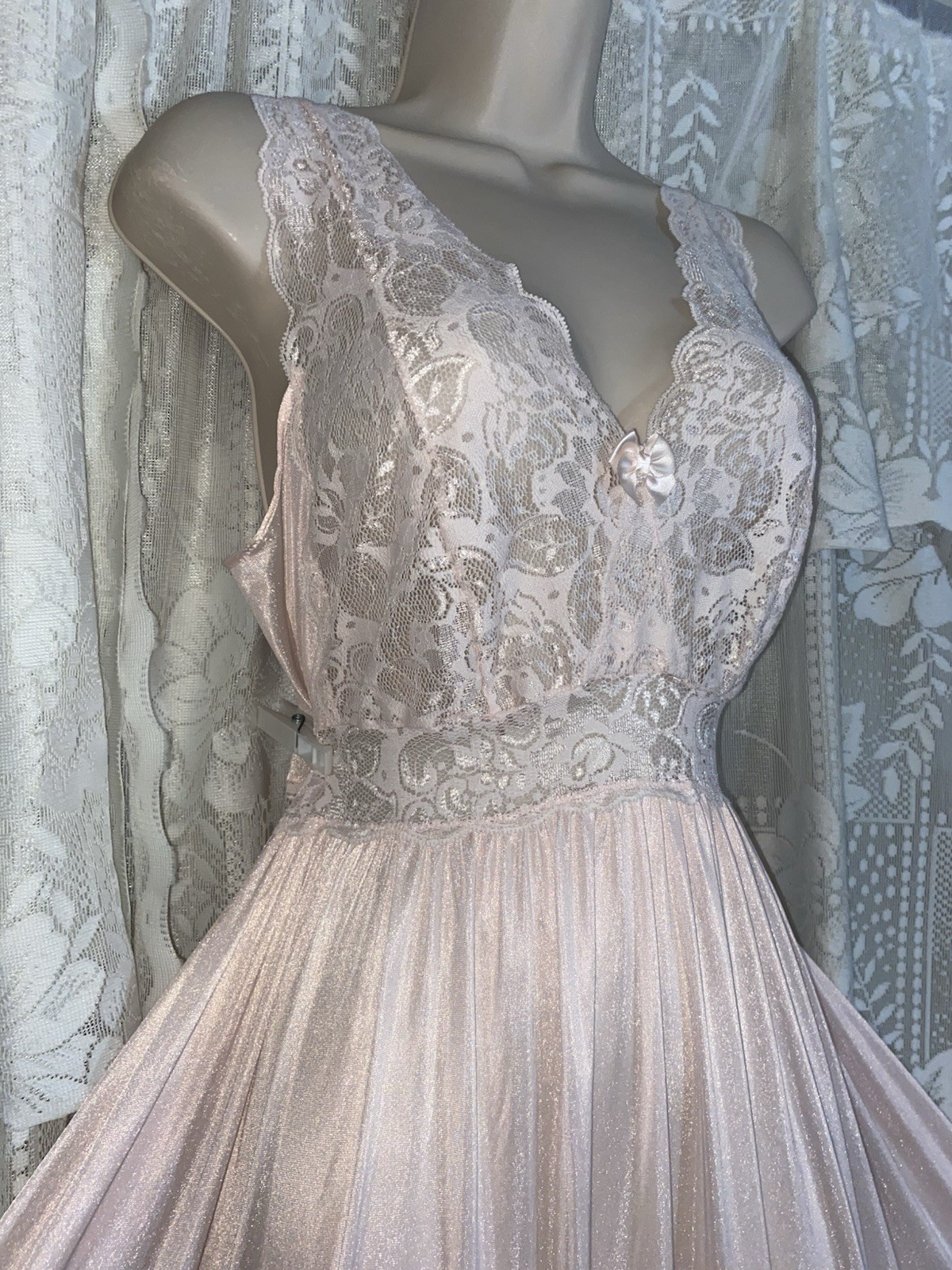 VTG 1X Shadowline Precious PINK SILKY Nylon Peignoir Robe Nightgown olga esque