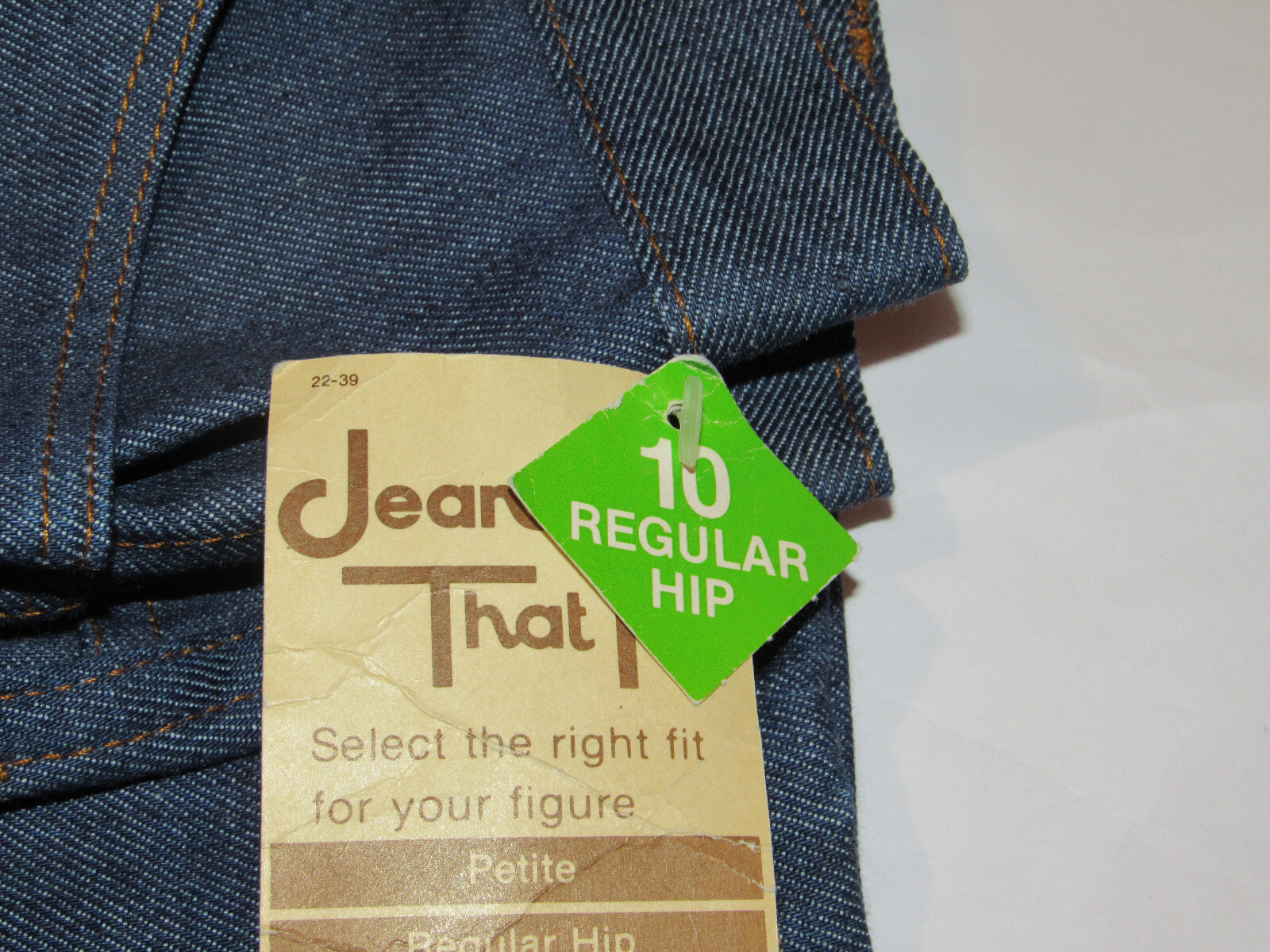 VTG 1970s SEARS UNUSED WOMEN&rsquo;S JEANS! &lsquo;JEANS THAT FIT&rsquo;! 10 PETITE/REGULAR HIPS