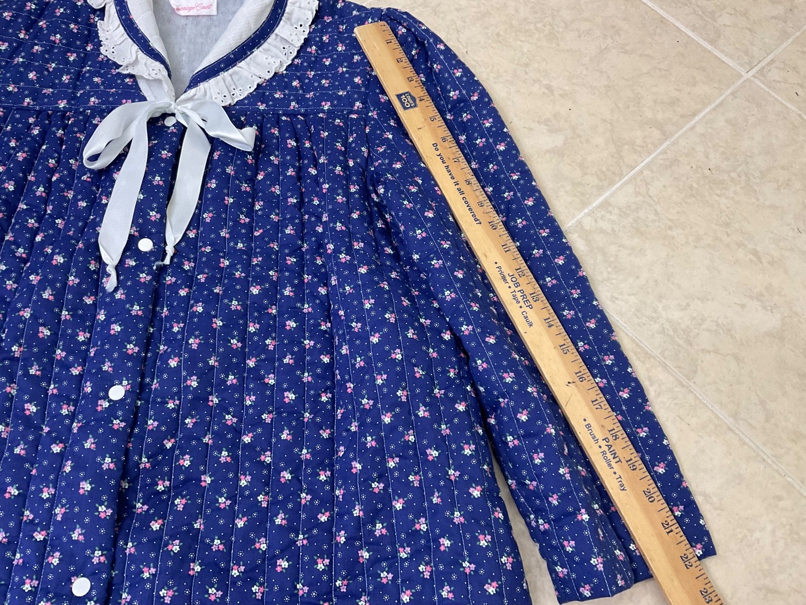 Vtg. Carriage Court Sears Quilted Floral Robe Size Small USA Made Cottage core
