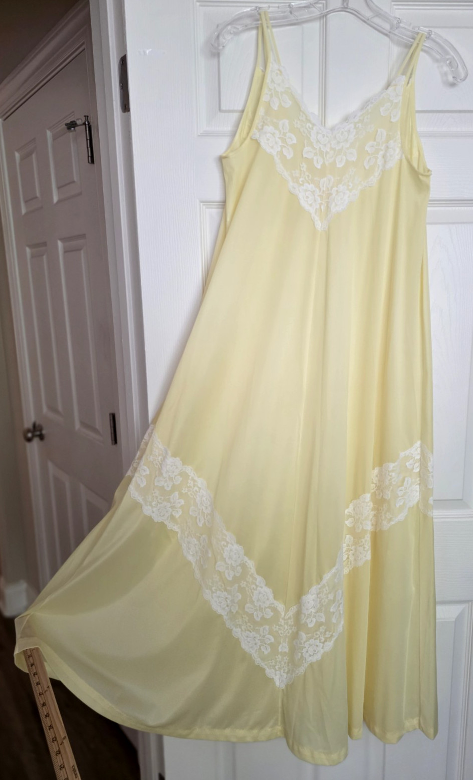Vintage Henson Kickernick Peignoir Set S Yellow Nightgown Robe