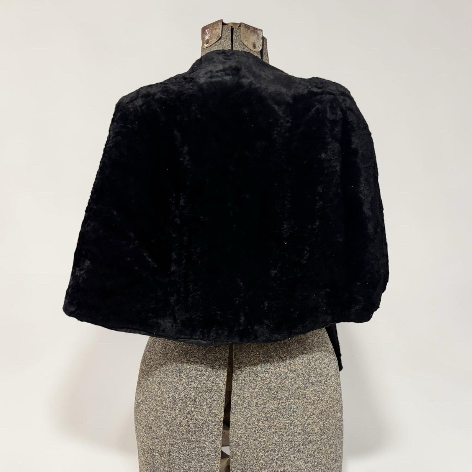 Antique 19thC Victorian Mourning Blouse Bodice Velvet Capelet Funeral Clothing