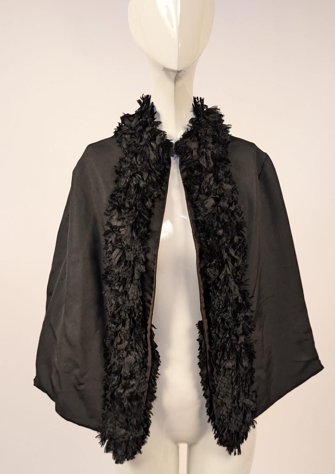 GOTHIC VICTORIAN 1880’S BUSTLE BACK CAPE W FEATHERED RUFFLE TRIMS