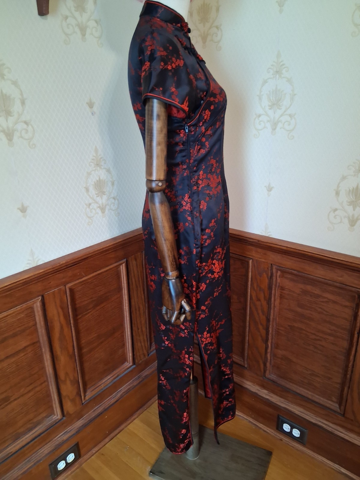 Vintage 1980s/90s Black Red Cherry Blossom Brocade Satin Cheongsam Chinese Dress