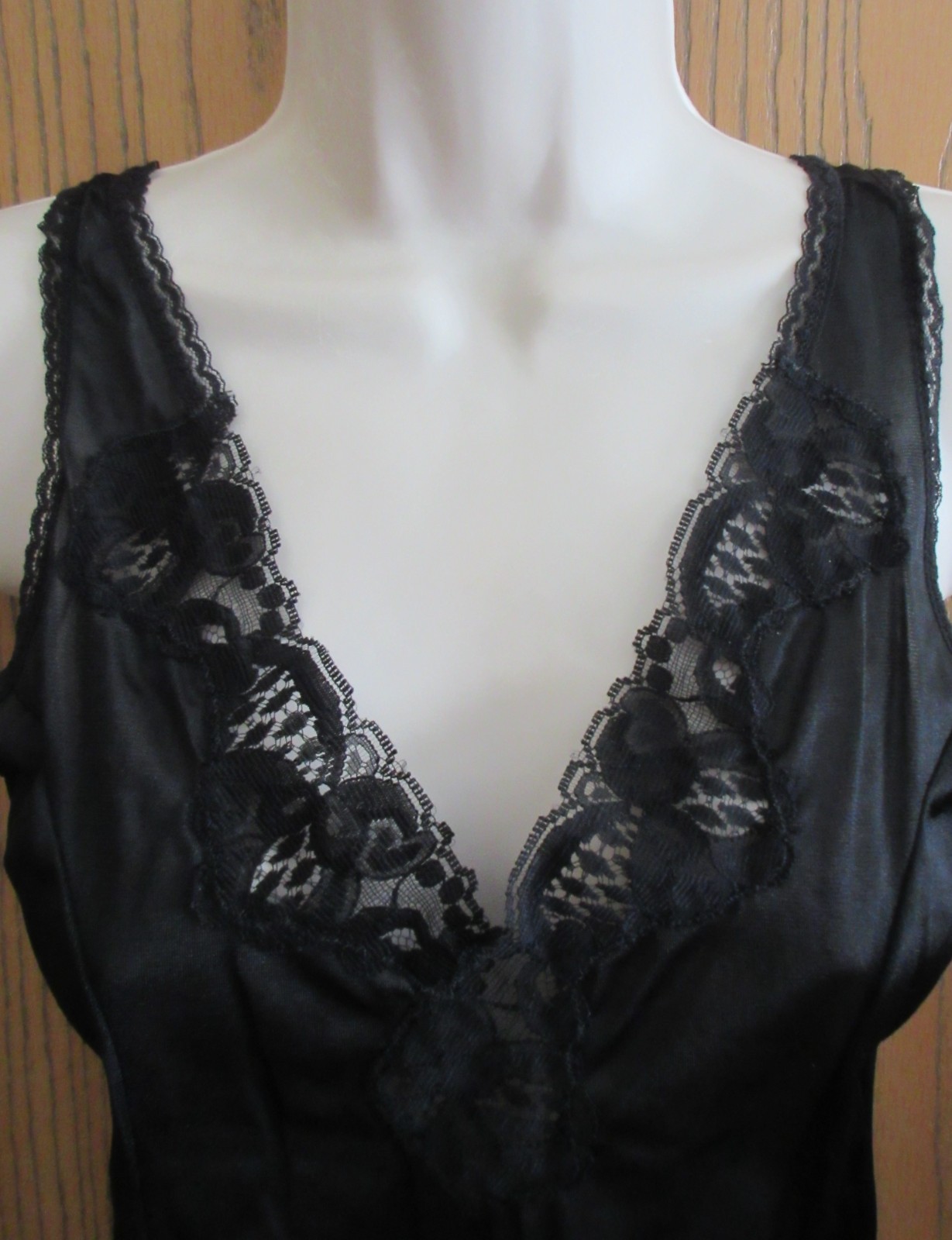 GREENCO MAID BLACK nylon scalloped MEGA LACE camisole slip top sz M (6) 36 bust