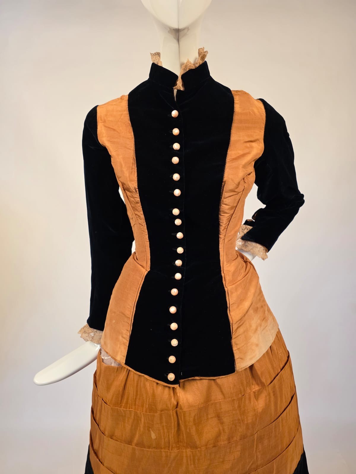 VICTORIAN 1870’S BUTTERSCOTCH SILK + BLACK VELVET WALKING SUIT BUSTLE DRESS