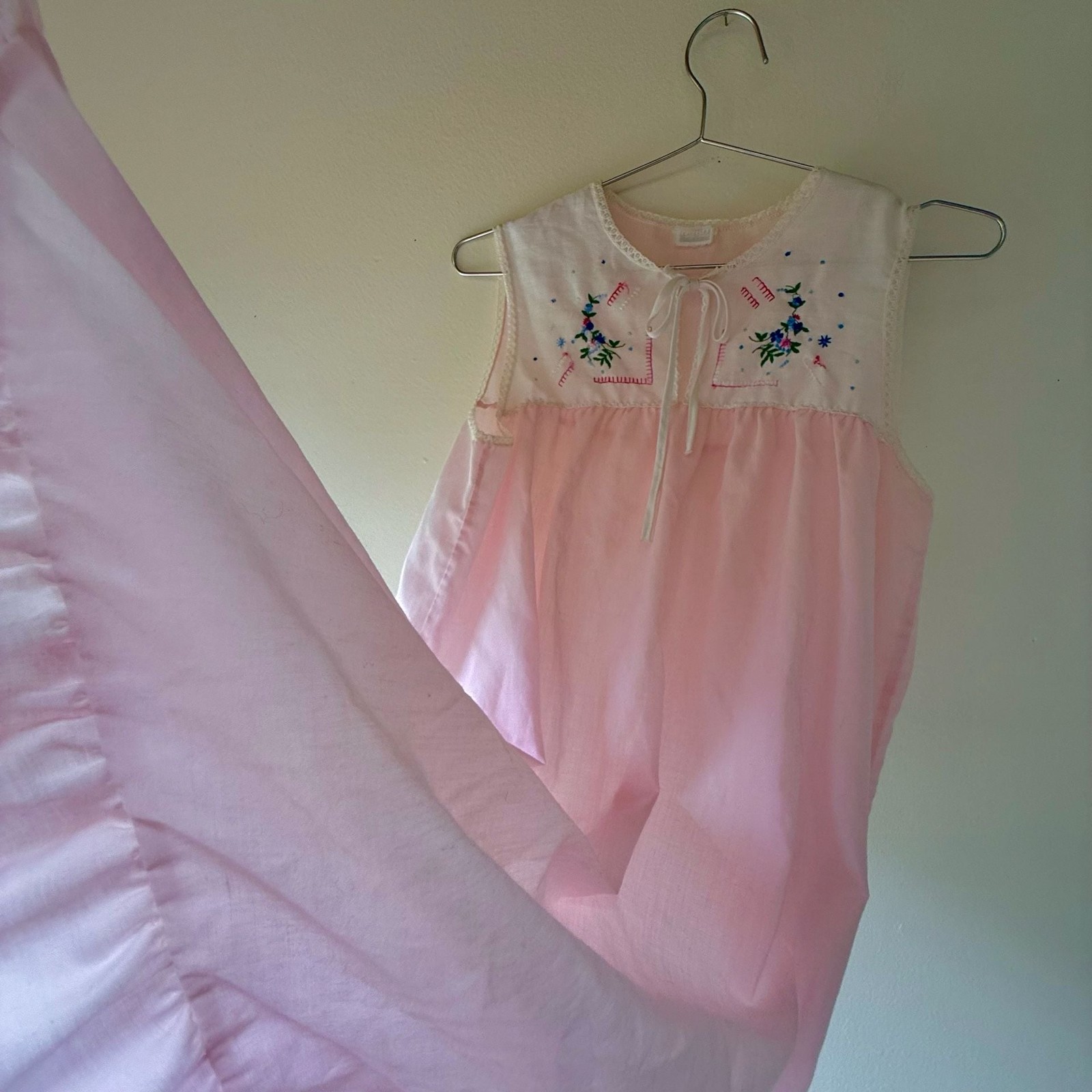 Vintage Montgomery Ward Pink Floral Embroidered Sleeveless Nightgown