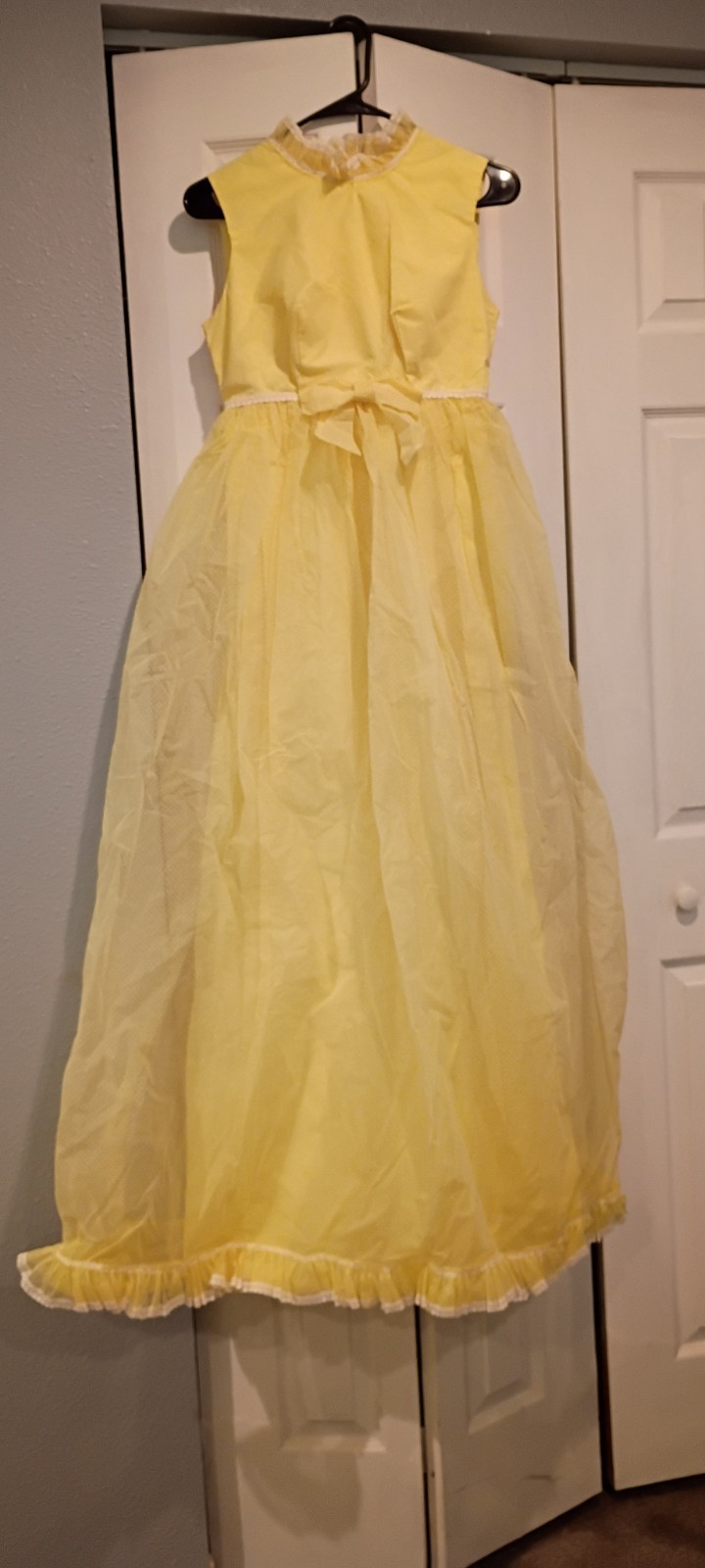4 Vintage 70&rsquo;s Long women&rsquo;s dresses Prom, Bridesmaid, Costume party, Sz 7/8