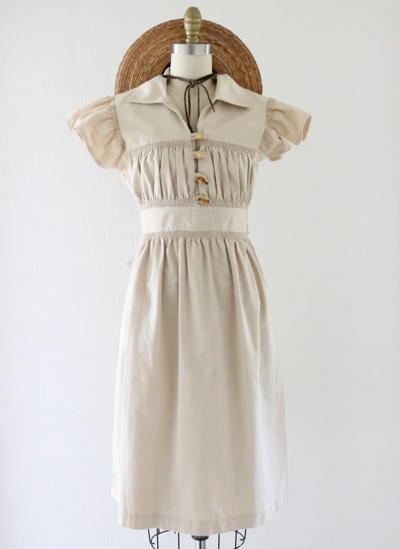 Vintage 70s Boho Natural Beige Ruffle Tie Back Dress Women&rsquo;s Wood Toggles Sz M