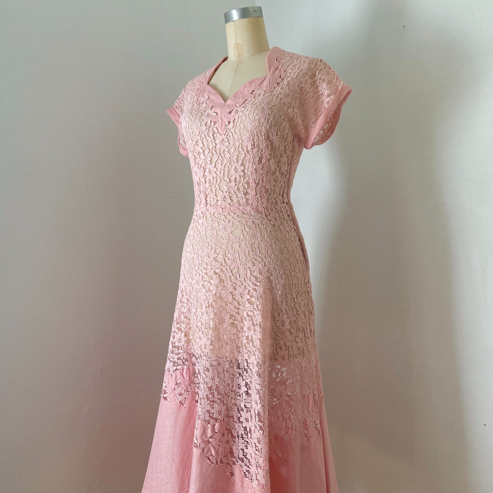 Vintage 1940s Pink Lace and Linen Dress 26 27 in Waist Small