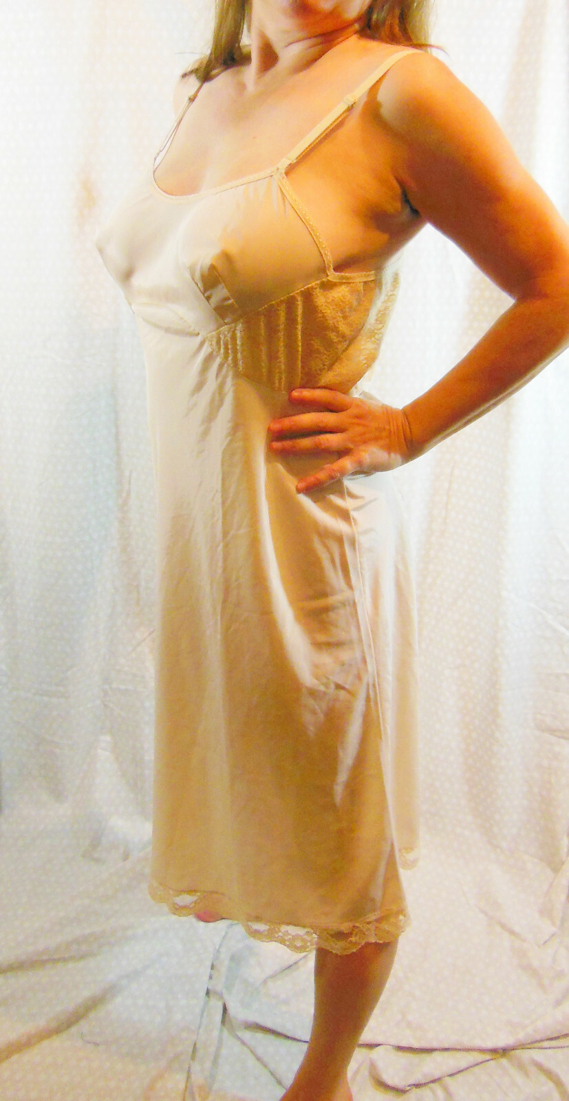 SARAH SMITH BEIGE STRETCH LACE SLIPPERY CREPE LIKE FULL SLIP 40 42 44 46 VGVC