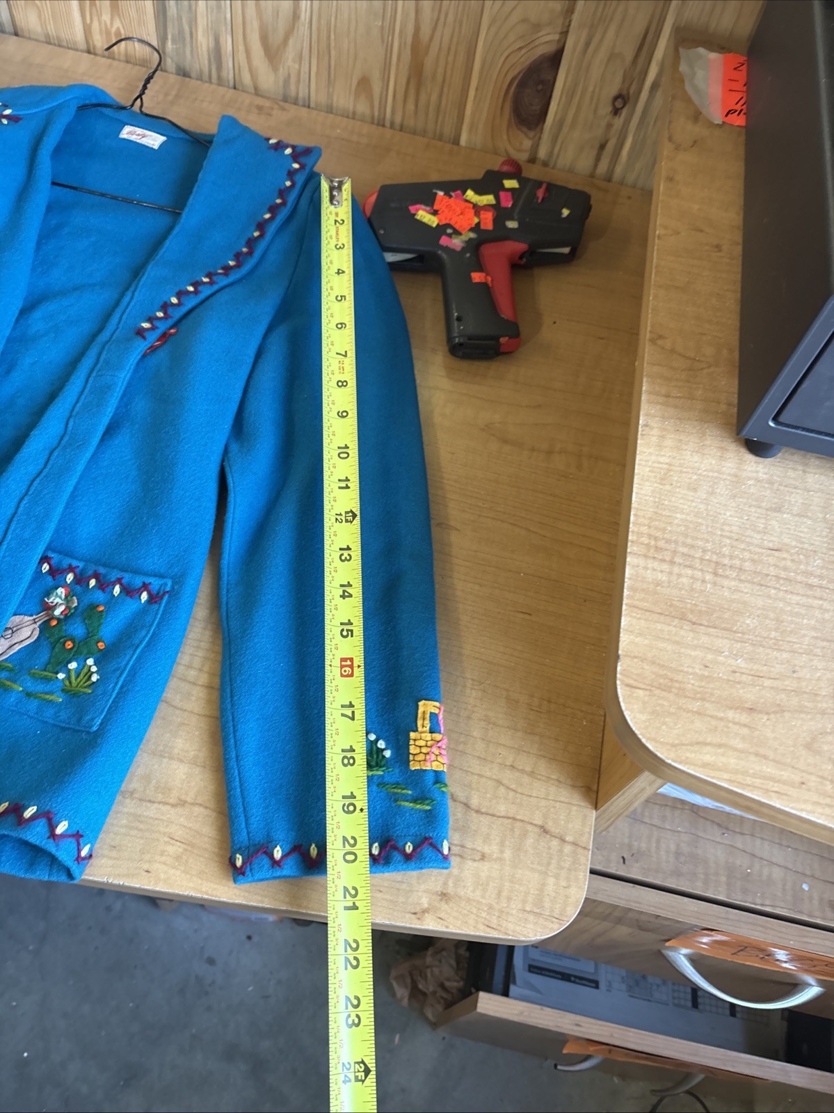 Vintage Berty 1940s-50s Embroidered Mexican Souvenir Jacket Beautiful Colors 12