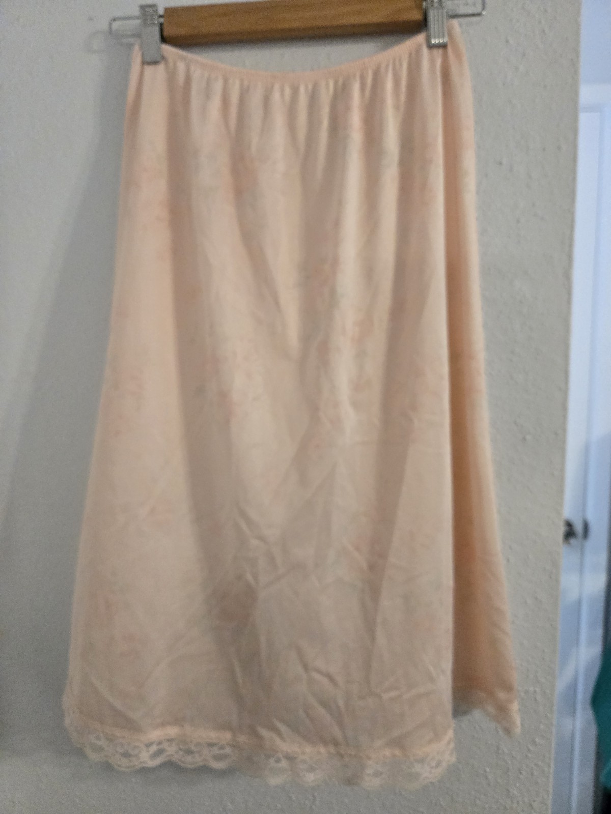 Vintage Deena Slip & Cami Set Peach With Faint Rose Design Lace Romantic Sz 34