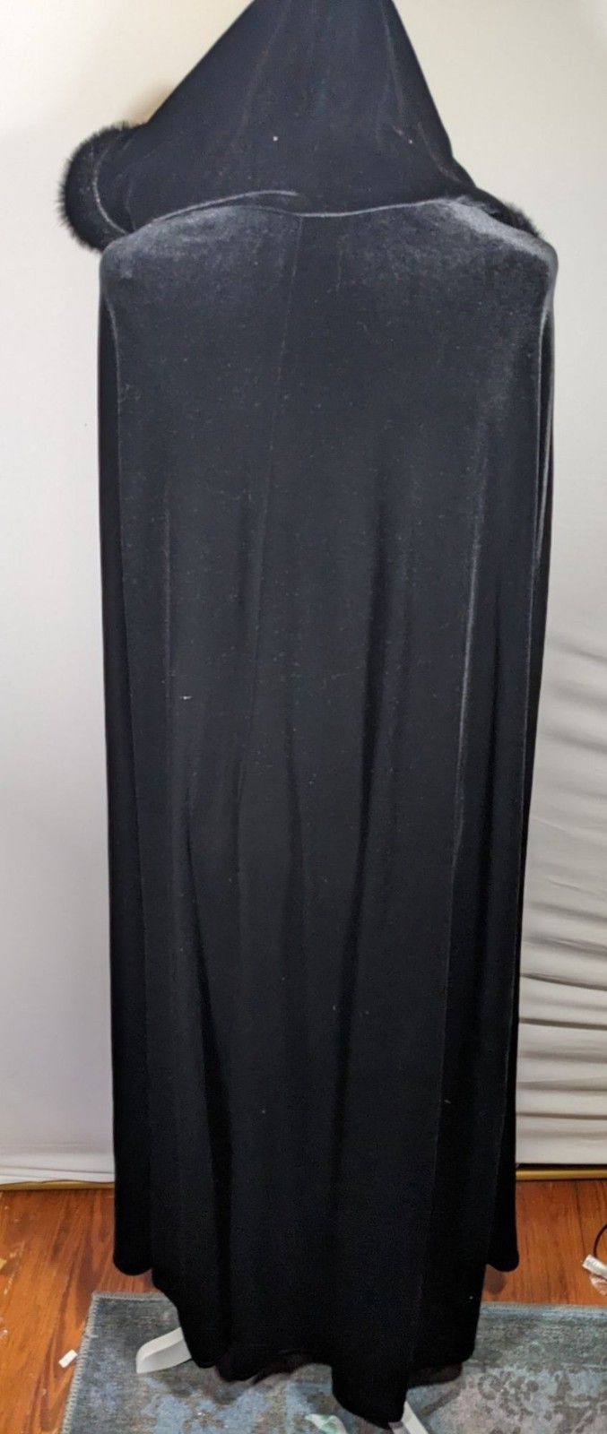 Vintage Gothic Jeffrey & Dara Evenings By Tom Barra Velvet Hooded Cloak With Fau